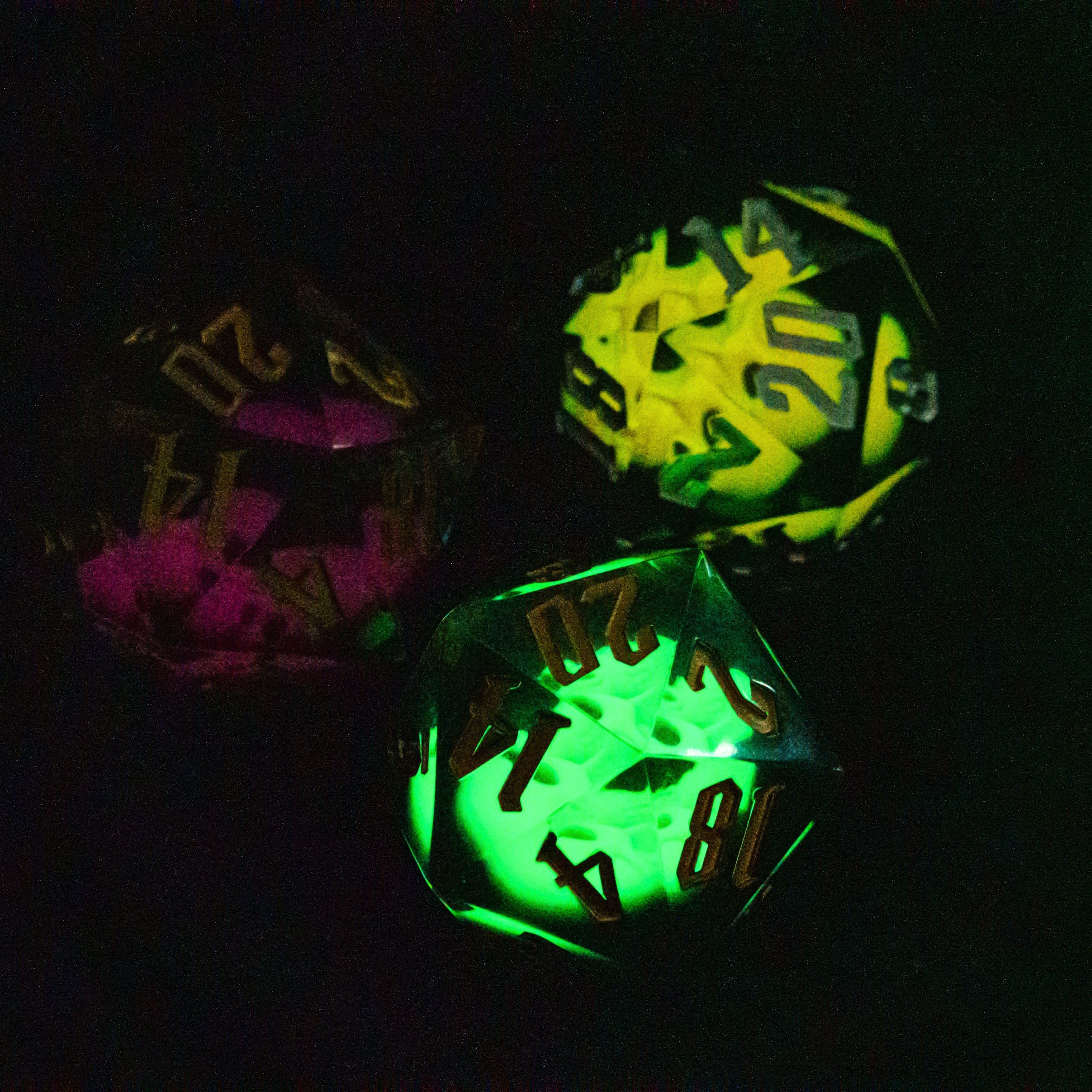 Udixi Custom Handmade 55mm Glow in the Dark Skull D20 Resin Dice Dungeons and Dragons DND RPG board game Dice Set