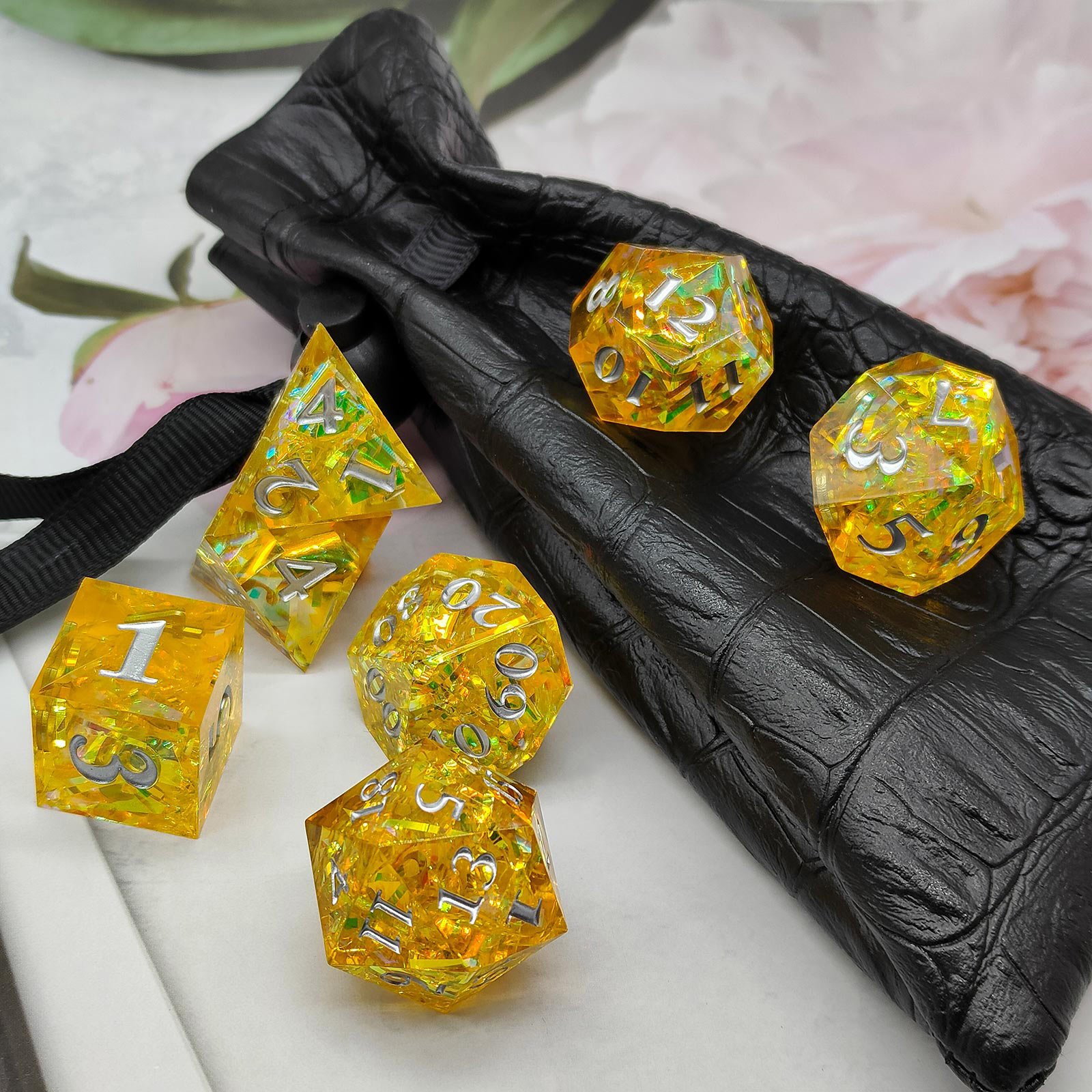 A set of random roll casino dice Clear polyhedral game resin dice Custom D&D resin dice set