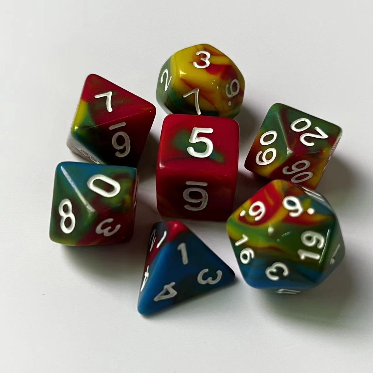 Four-color dice set 7pcs digital dice polyhedral resin dice set acrylic DND card game accessories