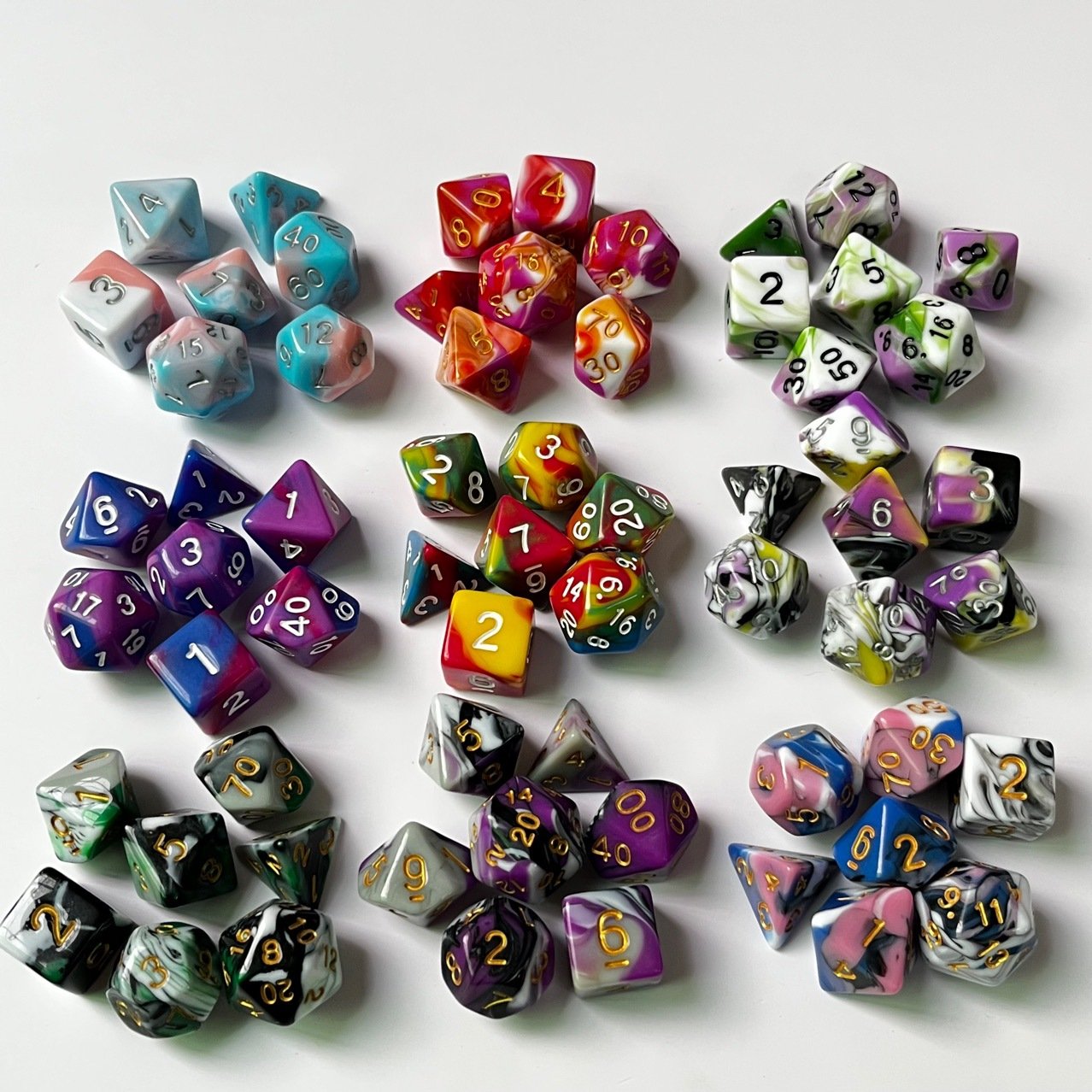 Four-color dice set 7pcs digital dice polyhedral resin dice set acrylic DND card game accessories