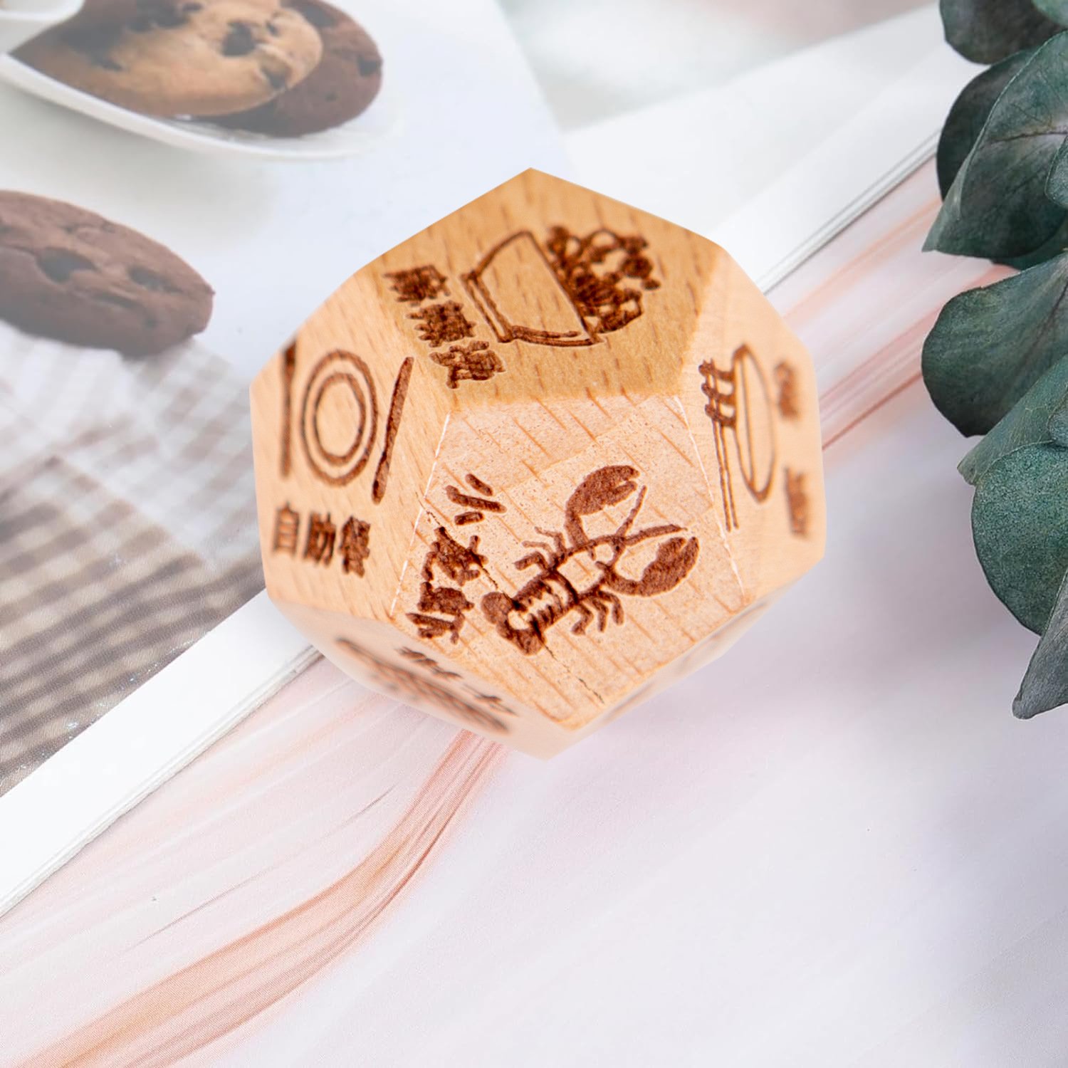 Factory Custom Engraved Wood Cube Shaped Dice 6/12 Sides for Adult Couples Daily Use Wooden Blank Custom Dice Set