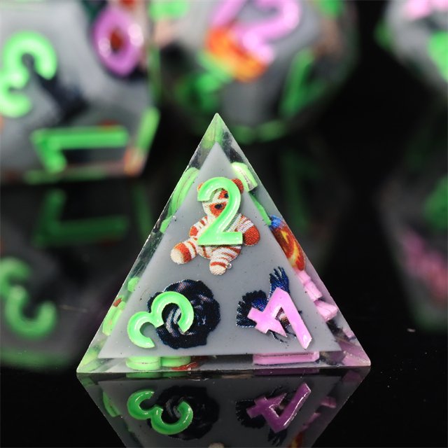 MINI PLANET Handmade Halloween Resin Dragon Dungeon DND RPG Dice Set Sharp Edges Polyhedral Board Game Dice Custom Halloween