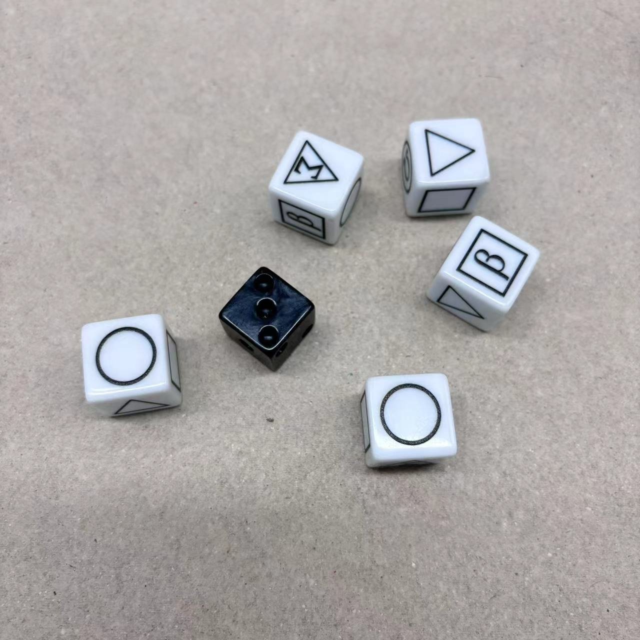 2025 multi six colors DND polyhedral dices 7 pcs per set plastic custom dice for game playing sequence dice