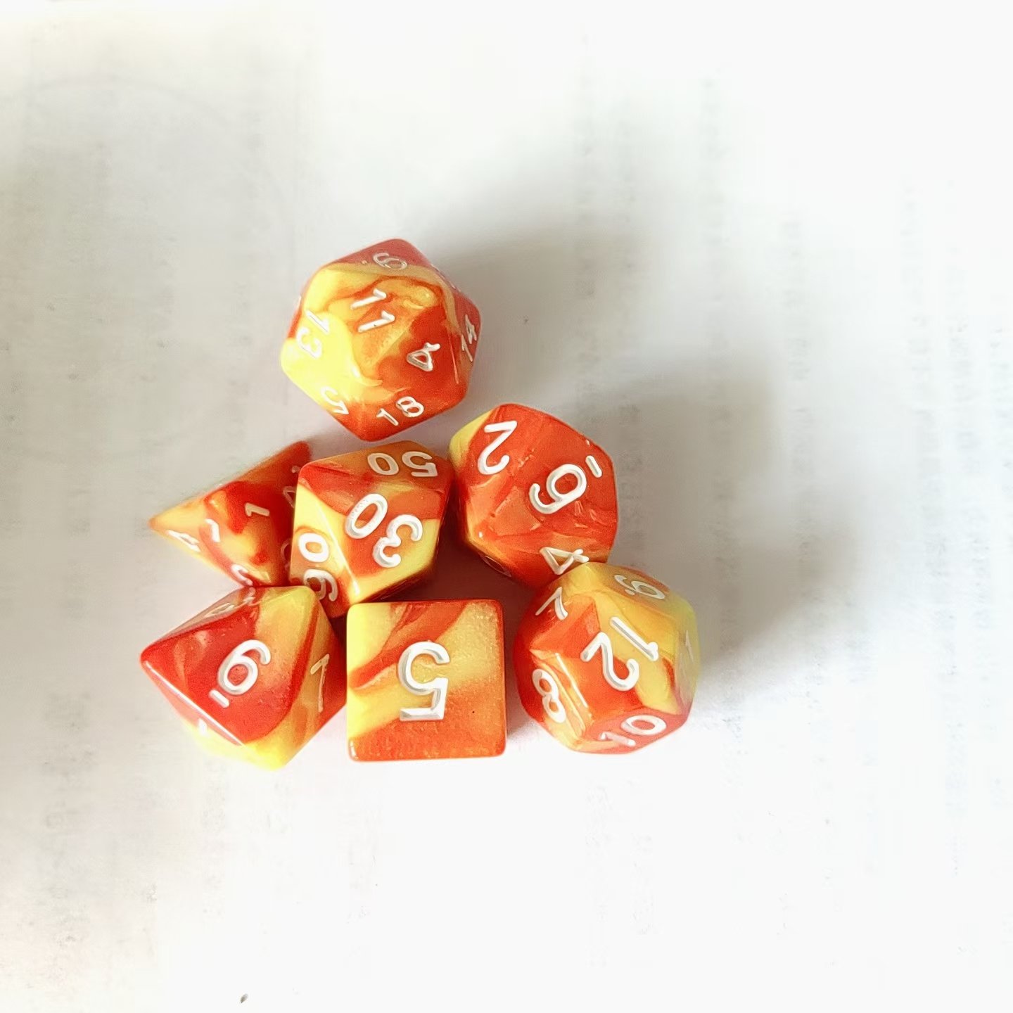 Orange and Yellow color 16 mm D6 Acrylic Polyhedral RPG DND round Corner Dice Custom RPG DND For Board Game For Bar