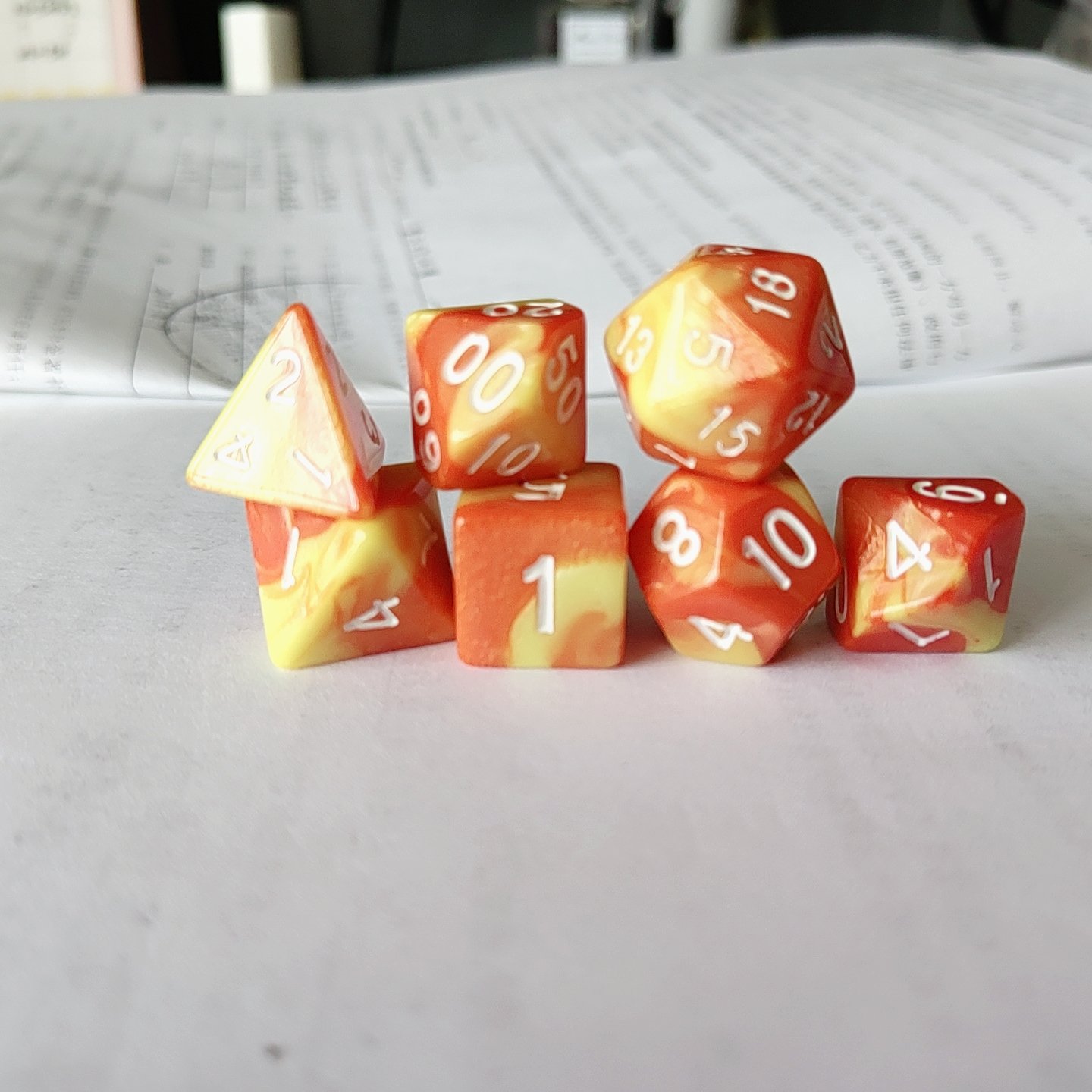 Orange and Yellow color 16 mm D6 Acrylic Polyhedral RPG DND round Corner Dice Custom RPG DND For Board Game For Bar