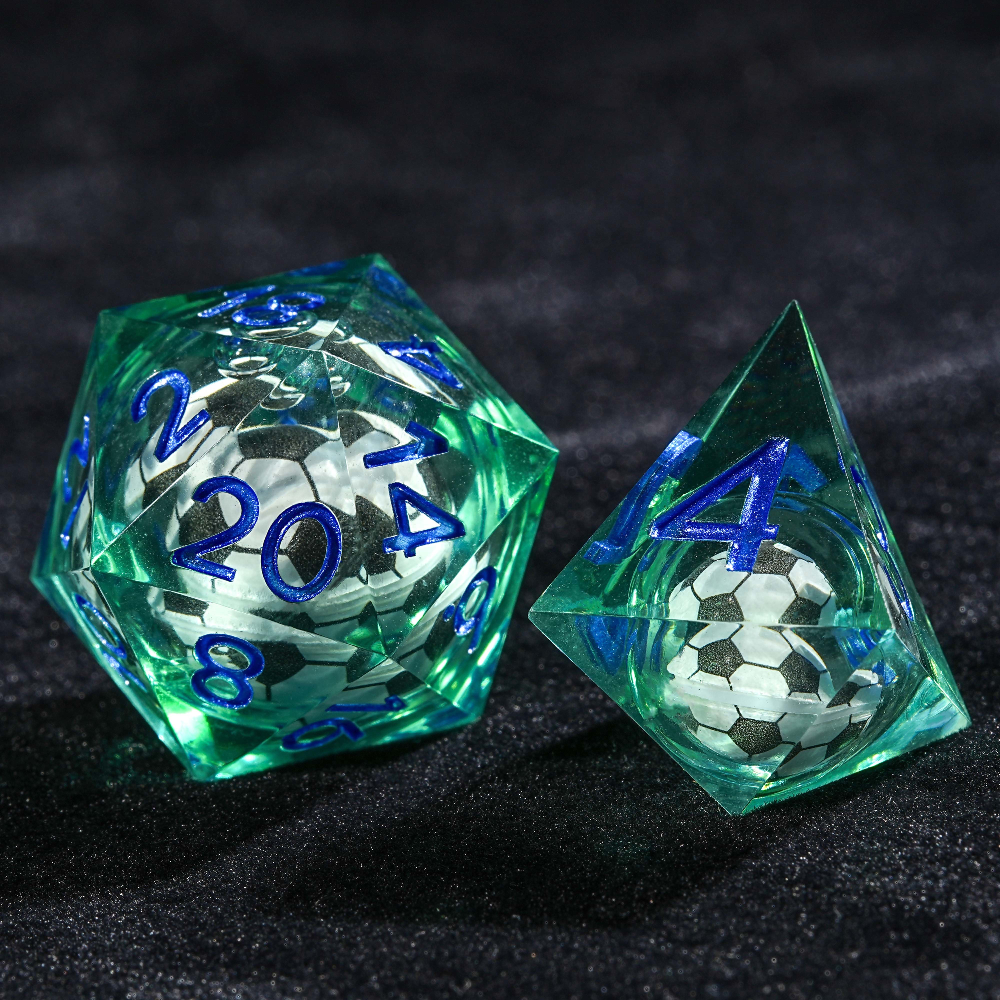 7Pcs Football Dice Green Resin Polyhedral Dice For DND Role Games Playing Collection Set
