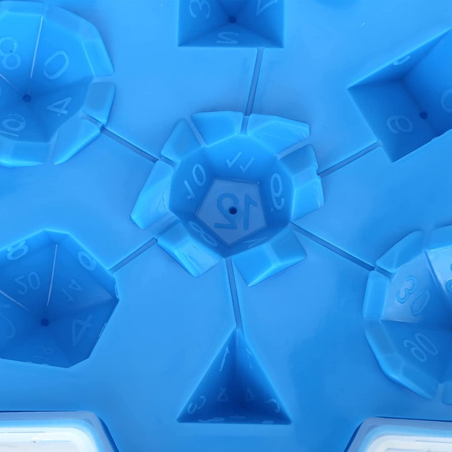 DD1646 Creative 7 Cubes Polyhedral Dice Molds Box Stackable Baking Ice Trays for Freezer Cocktail Drink Dice Ice Cube Mold