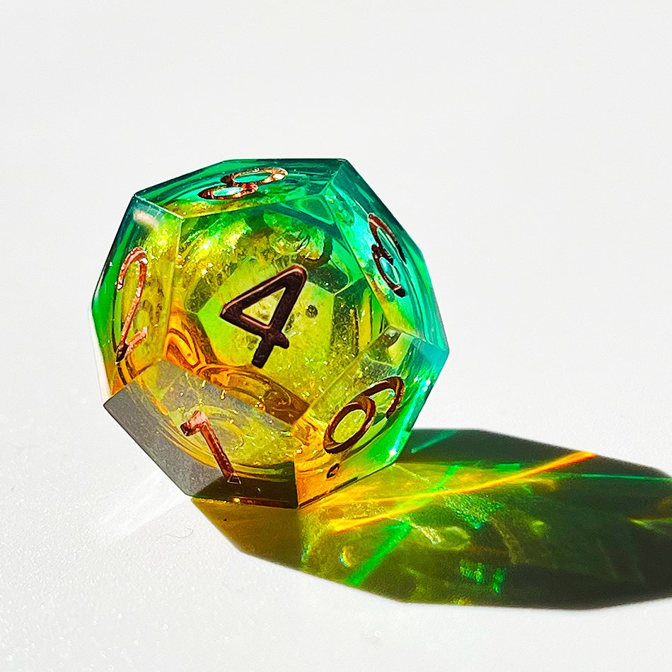 Handmade Green and Yellow Gradient Resin New Style Sharp Liquid Core Factory Dnd Game Dice Set