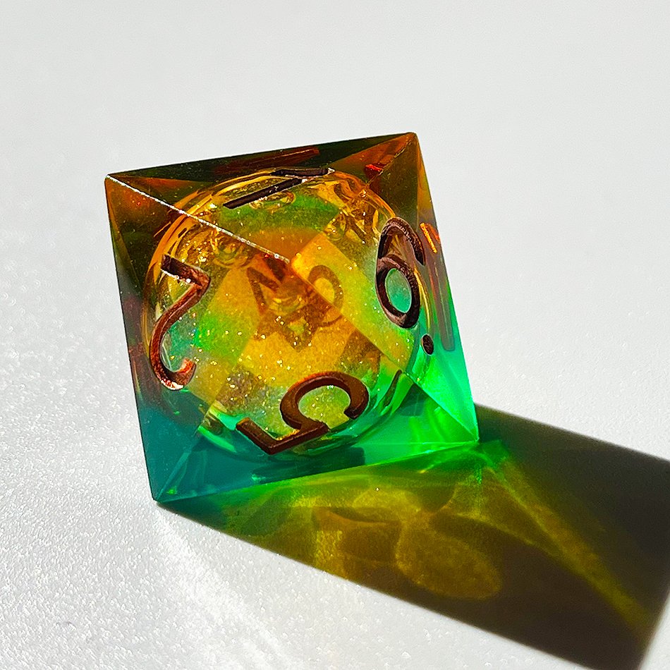 Handmade Green and Yellow Gradient Resin New Style Sharp Liquid Core Factory Dnd Game Dice Set