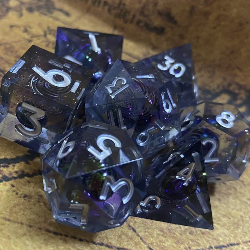 Newly designed polyhedral pointy corner Resin dice RPG Dungeon table game Custom dice RPG role-playing board game