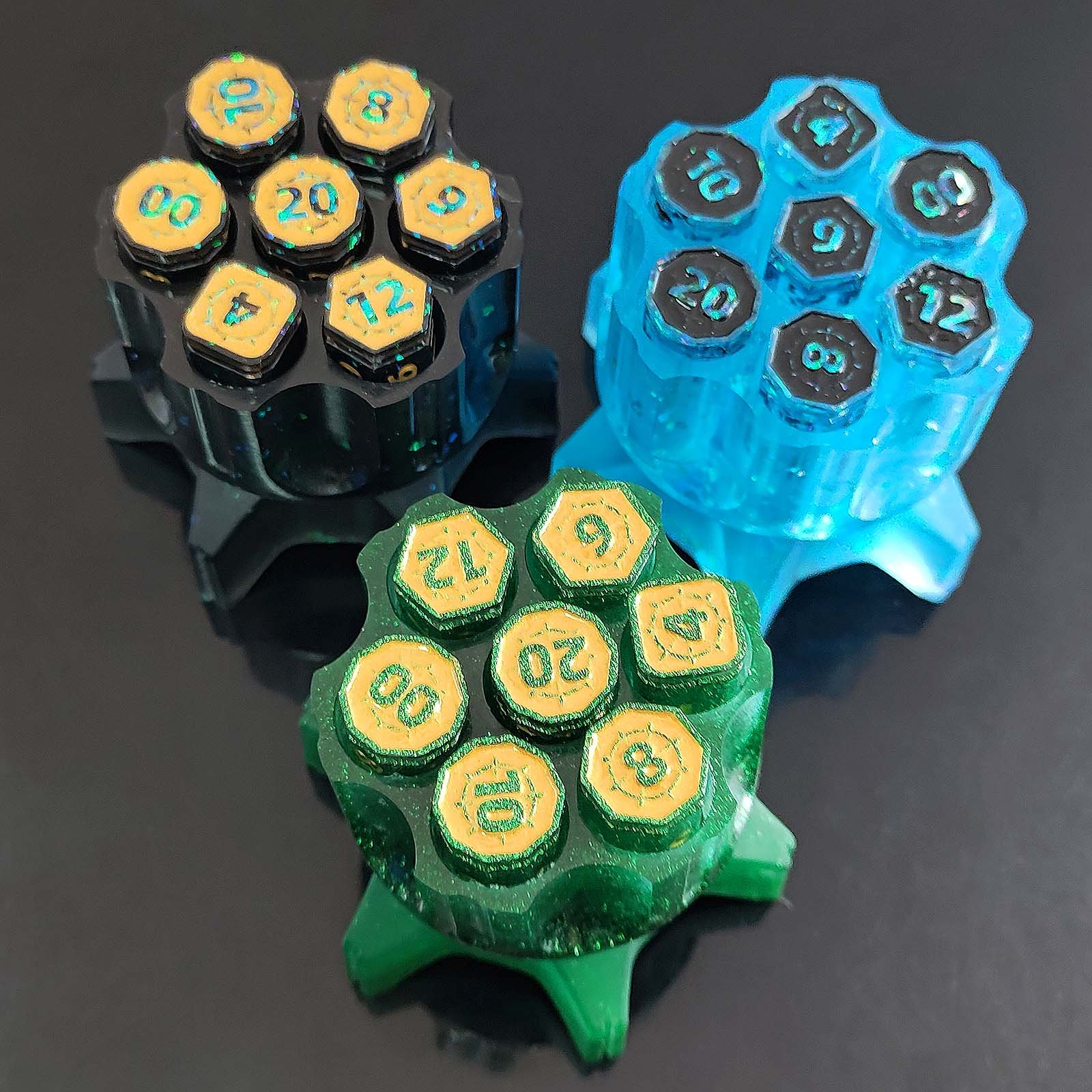 Popular Trend Spinning Revolver Cylinder Holder Dice Polyhedral DND Resin Bullet Dice for Role Playing Games