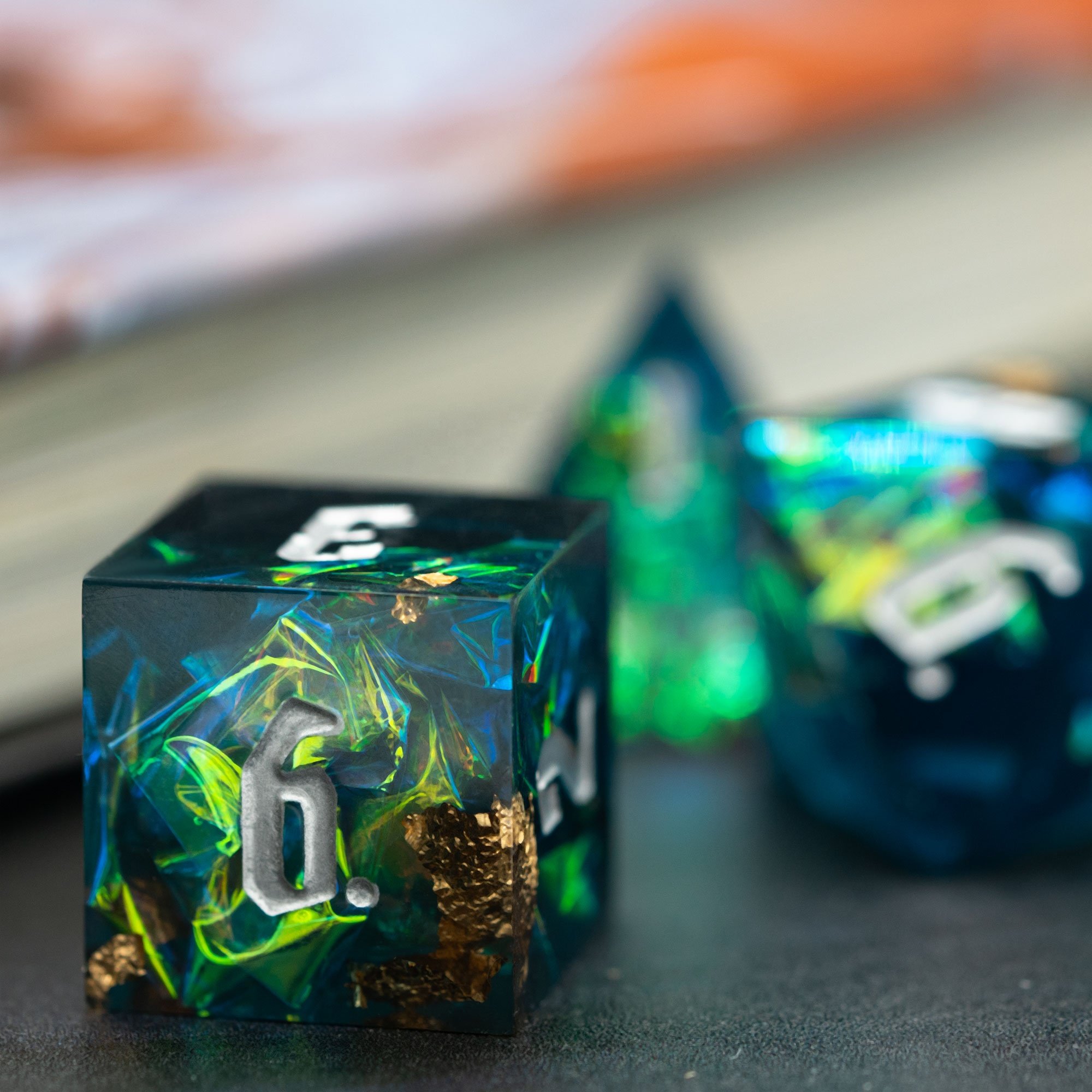 Udixi Sharp Edge Dice custom logo Dungeons and Dragons RPG Resin Dice Set Black&Blue