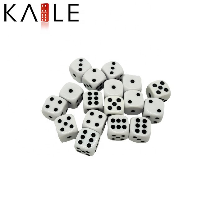 Factoru wholesale acrylic gaming dice d6 sides 16mm white dice black dot round corner casino for adults and kids playing games