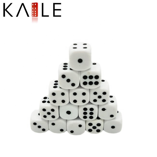 Factoru wholesale acrylic gaming dice d6 sides 16mm white dice black dot round corner casino for adults and kids playing games