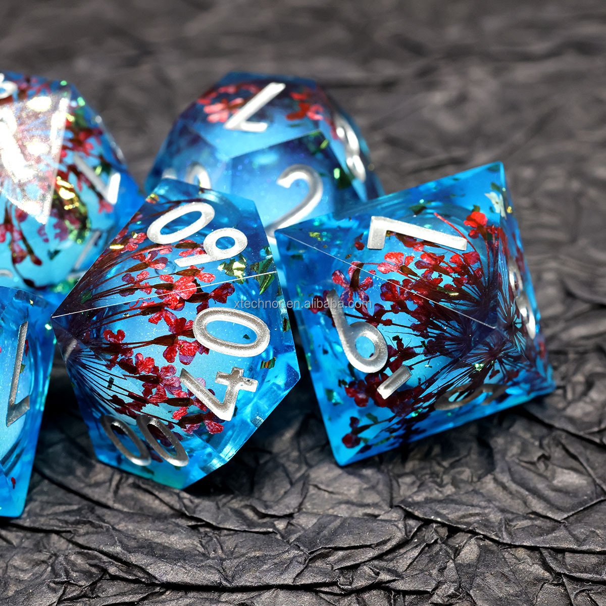 Sharp Edge Blue Transparent Liquid Core DND Dice Set With Flower For Role Playing Board Games D&D