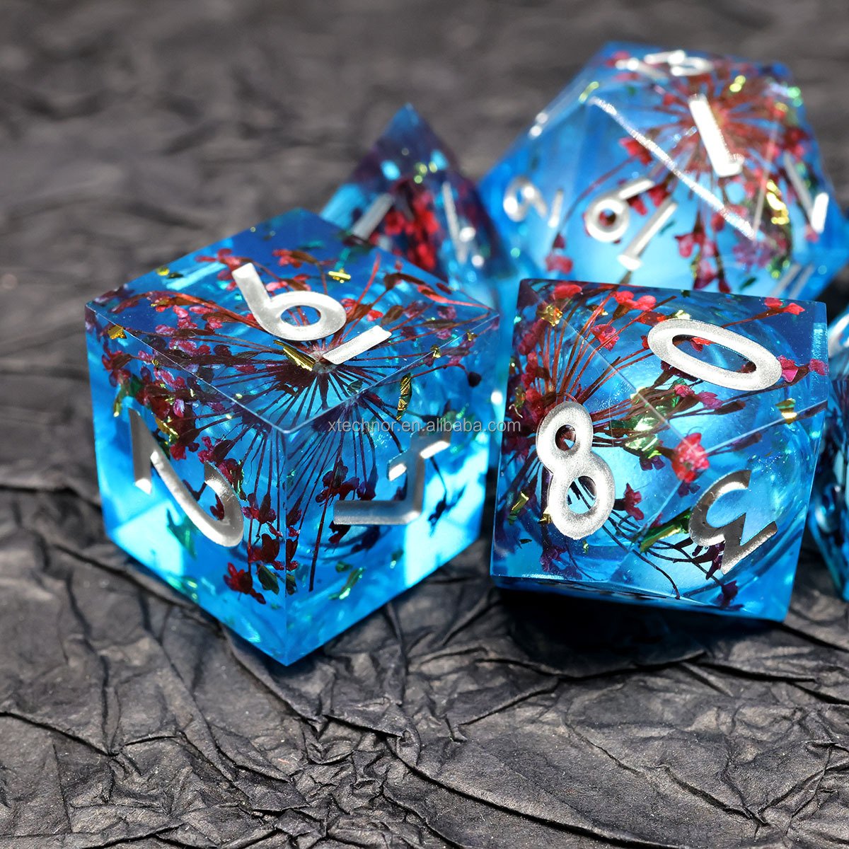 Sharp Edge Blue Transparent Liquid Core DND Dice Set With Flower For Role Playing Board Games D&D