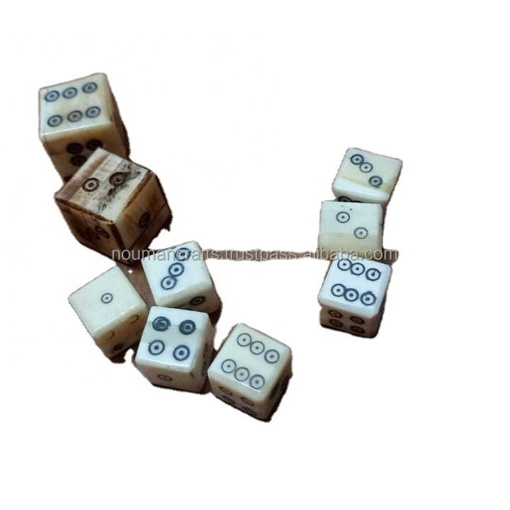 Bone Dice Six Sided Skeleton Dice Club Pub Party Game Toys Resin Dice for Children Adults