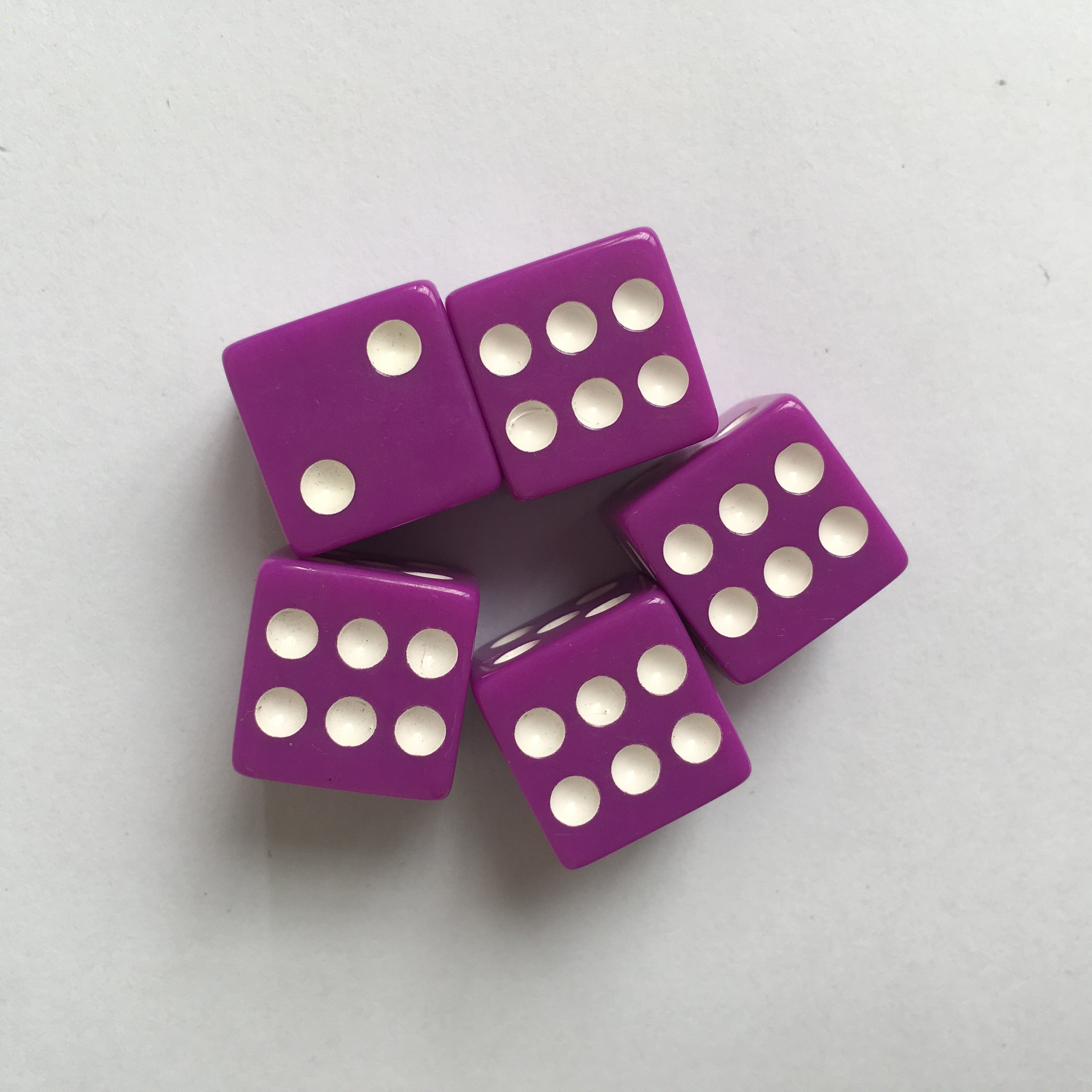 14mm Round Corner and Squared Corner Colored Dots Plastic dice for Casino and Board Game