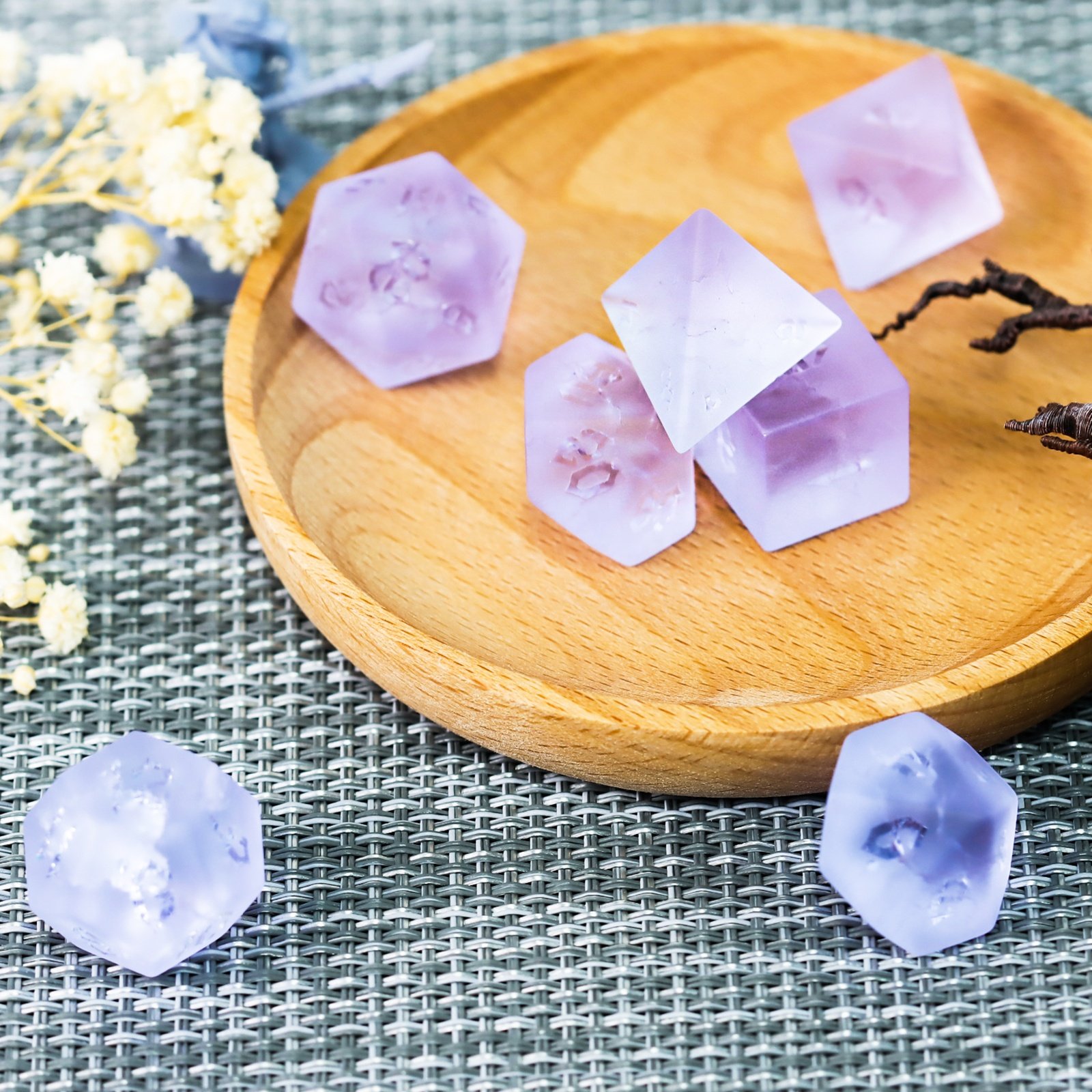 Factory Wholesale Custom Logo DND Light Purple Matte Cracked Glass Dice Set for Dungeons and Dragons RPG
