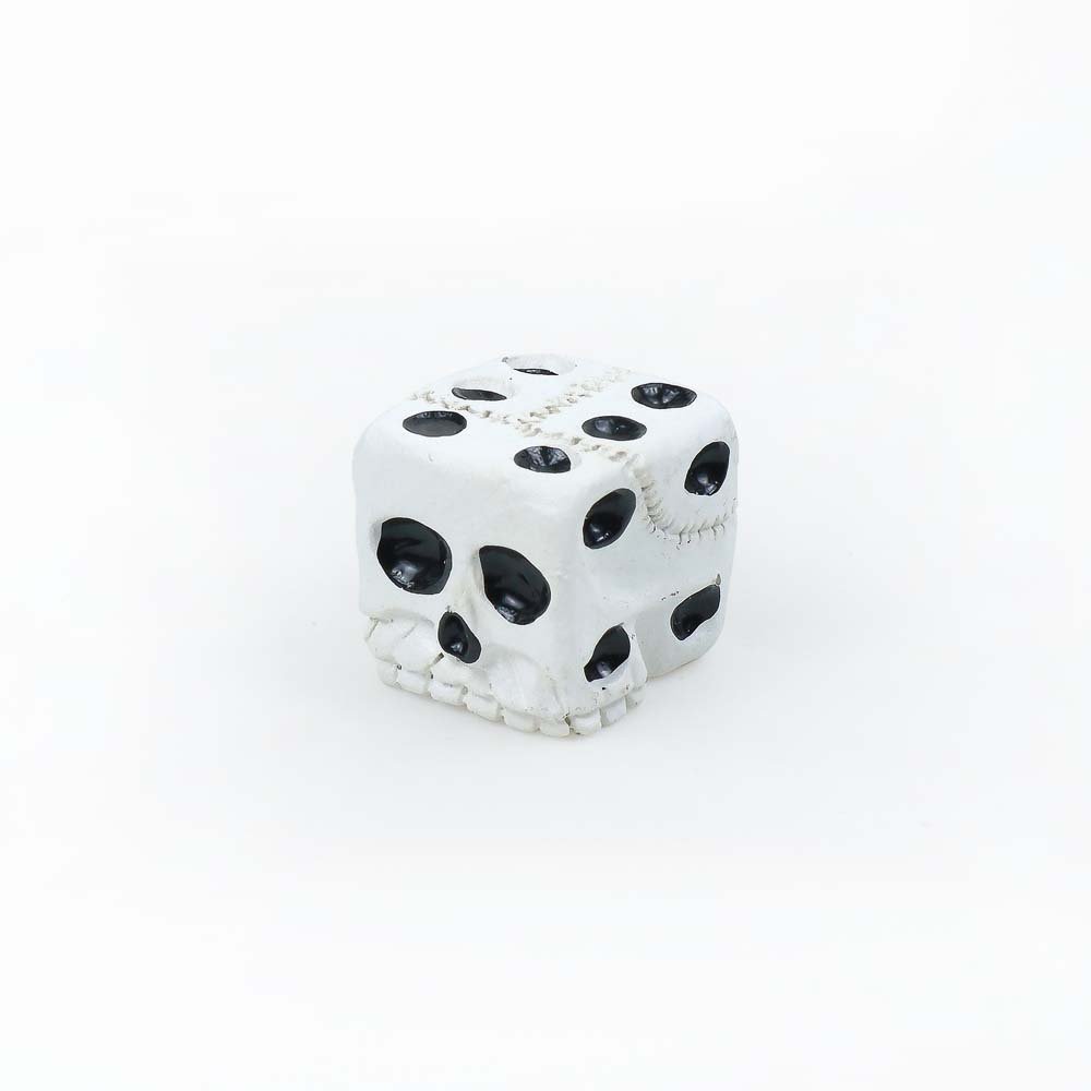 Customized skull shape 20M eco-friendly resin dice Professional Card Games Casual Games Accessories dice