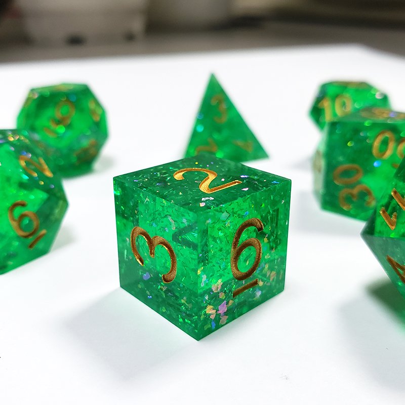 Custom Logo 7 Piece Resin Polyhedral Board Game Square Corners Colored Glitter Dice For DND