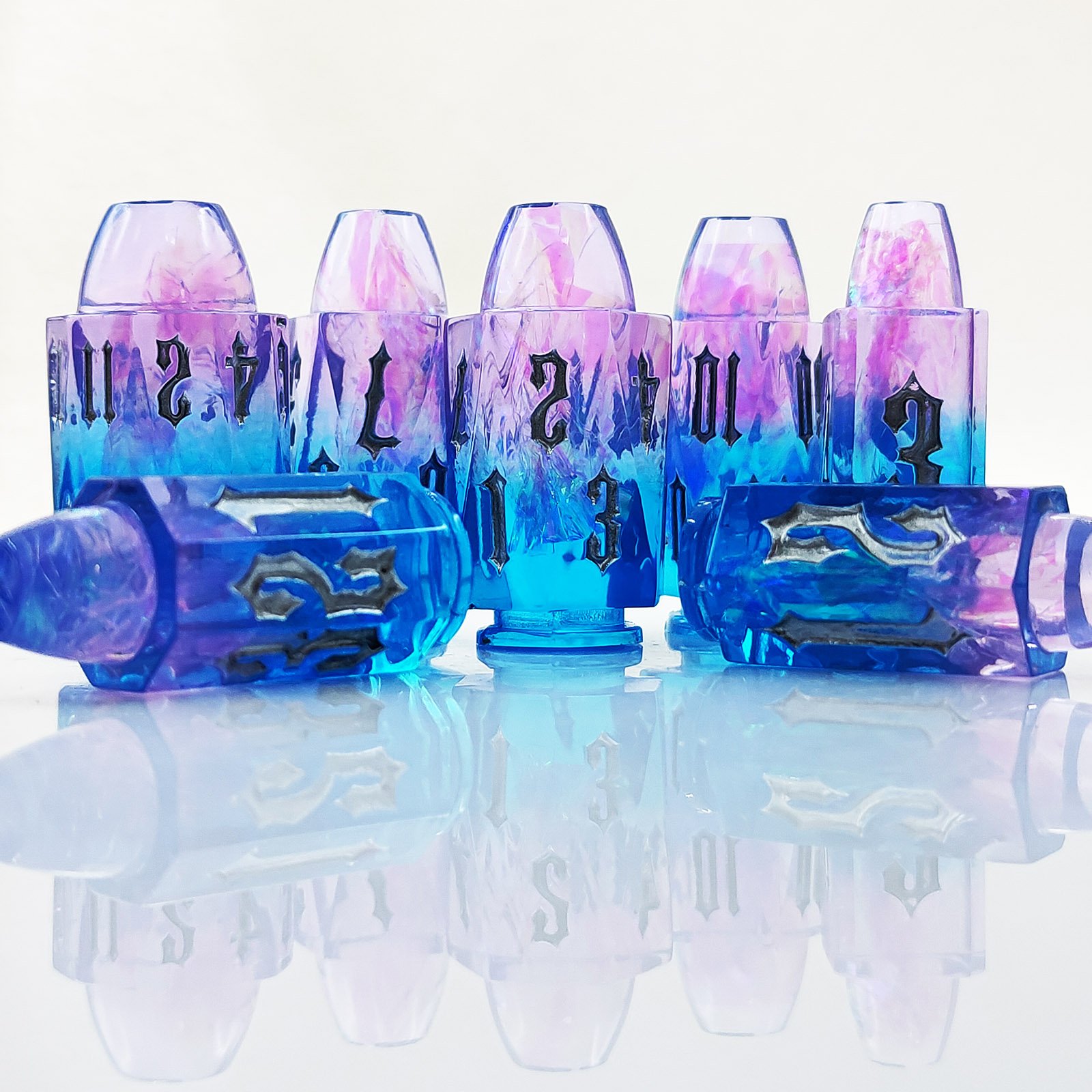 Factory Price High quality resin Bullet Clear two-color DND D6 Game dice set for board game