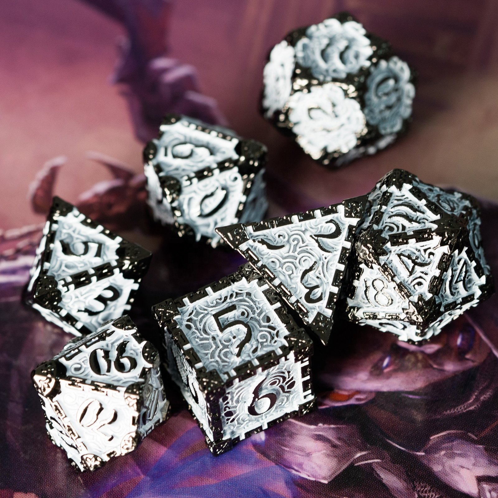 Udixi Metal Polyhedral RPG Board Games Dungeons and Dragons High Quality Dice Set White dagger