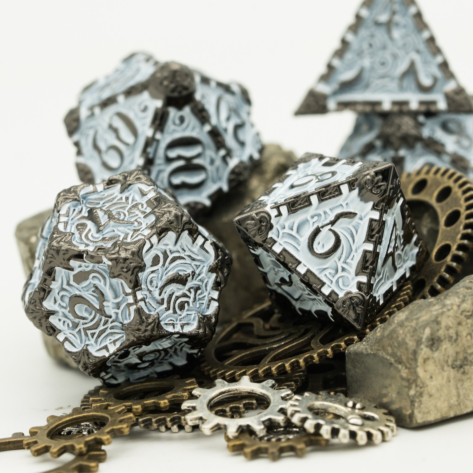 Udixi Metal Polyhedral RPG Board Games Dungeons and Dragons High Quality Dice Set White dagger