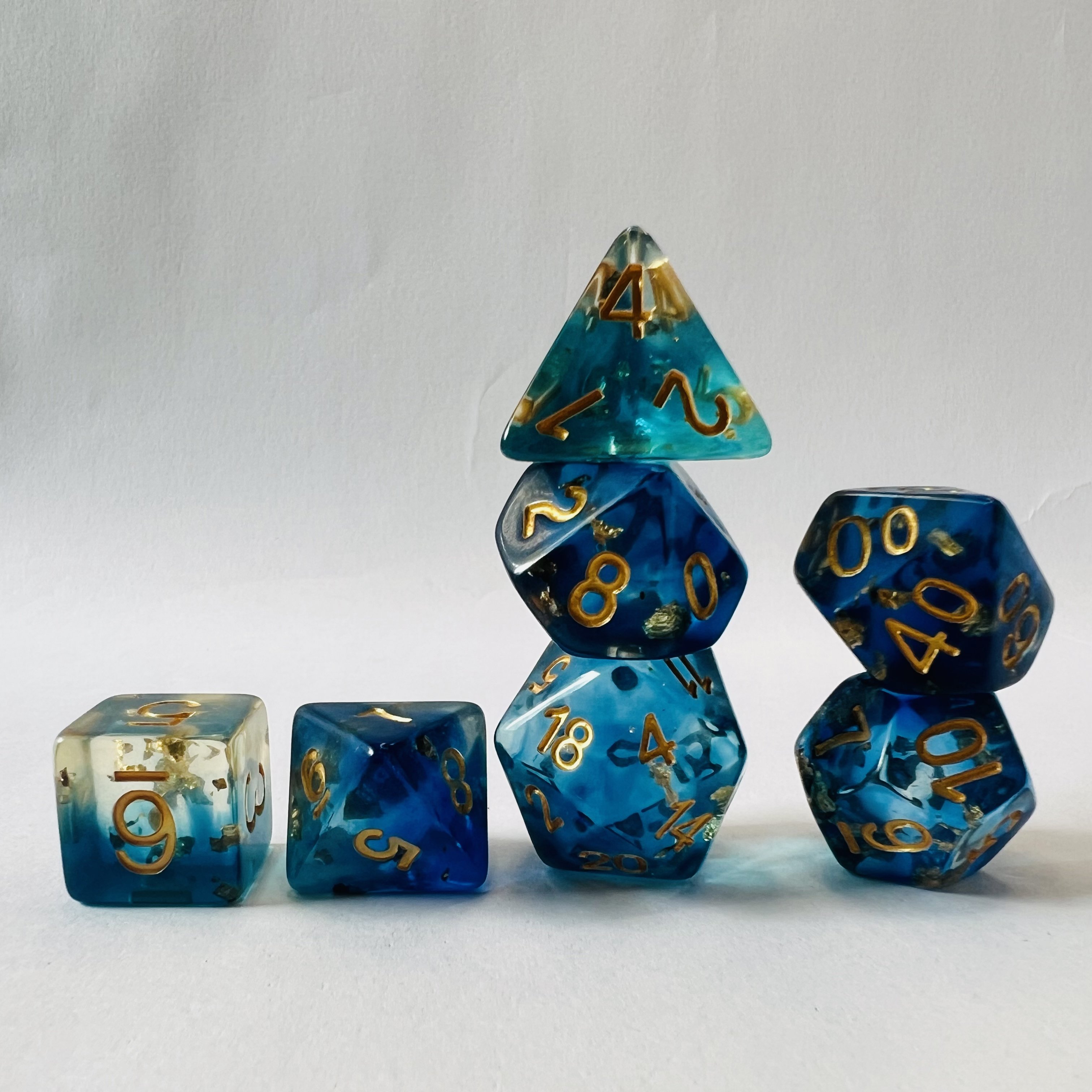 Special Shapes Cubic Translucent Dnd Blue Dice Set Resin Material Polyhedral Smooth Surface For Games Dungeons And Dragons
