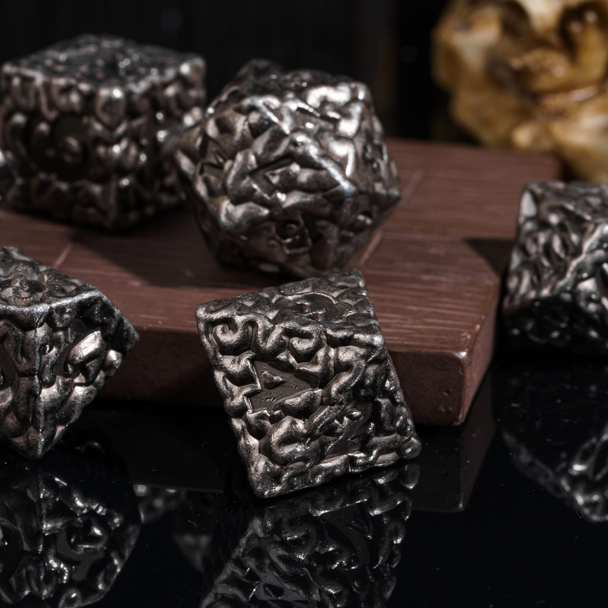 Udixi Custom Metal Brain Dice with Metal Box for RPG Dungeons & Dragons Board Game metal dice set