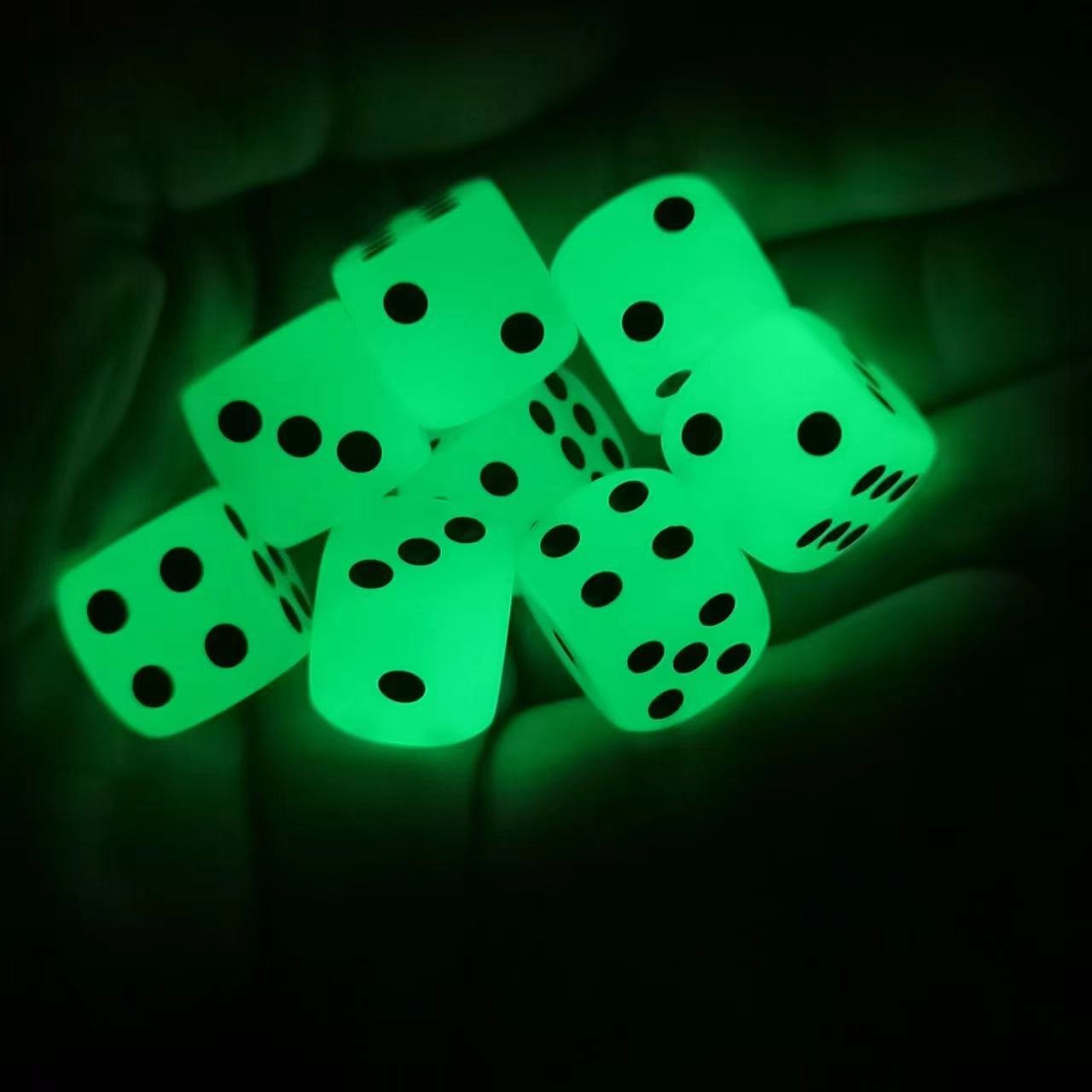 Warehouse spot bar KTV entertainment game luminous rounded corner 16mm points D6 plastic acrylic dice