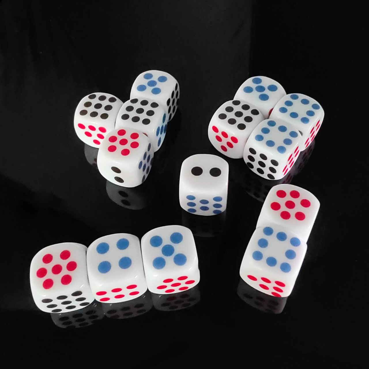 Solid Colors 6 Sided Games Set 20Mm Round Corner Metal Dice Outdoor Sports Hd Dice Camera 20Mm Casino Adult Dice Games