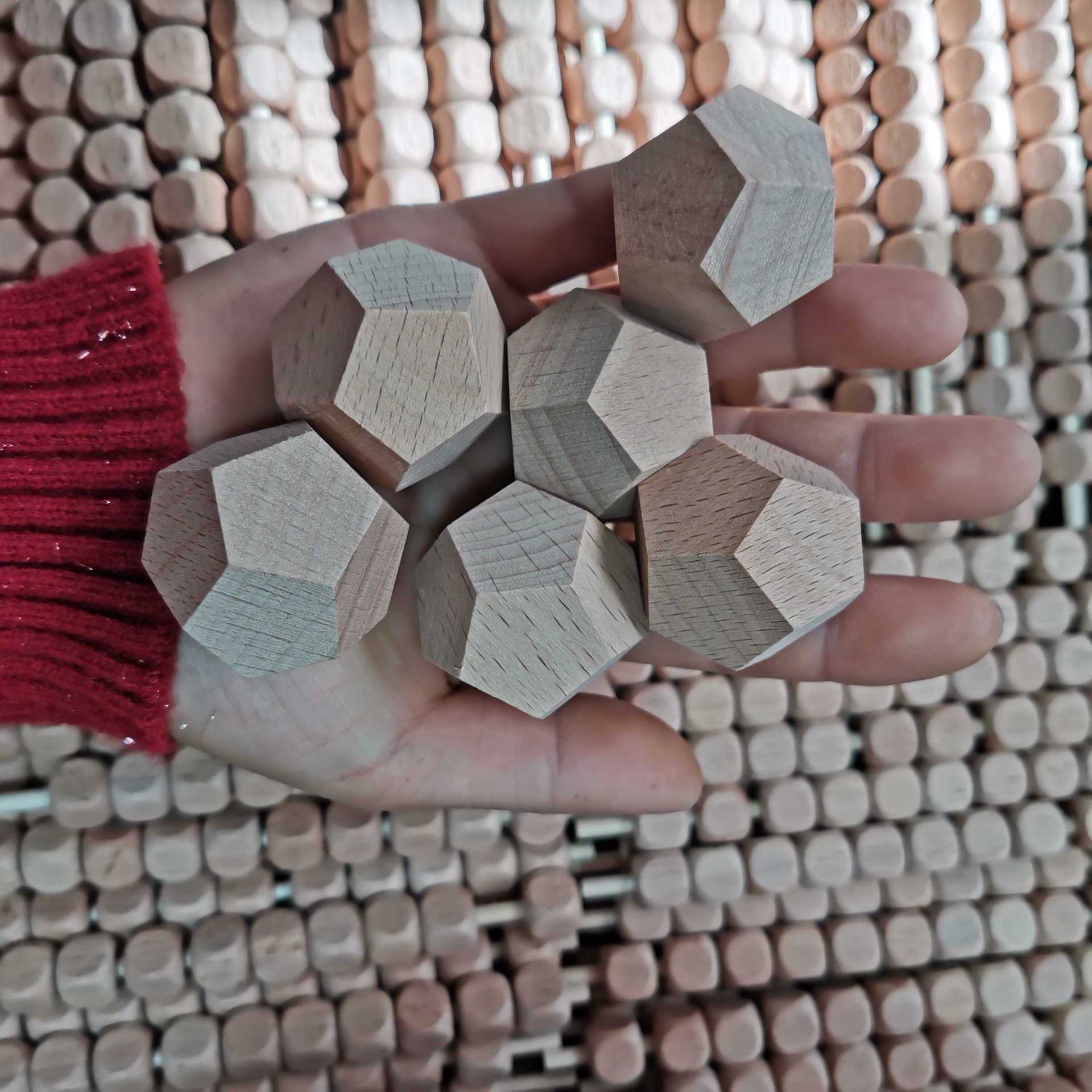 Manufacturers Custom 12-Sided 20mm Cube Size Wooden Dice Game Toy Polyhedral Wooden Dice Toy Decision Food Movie Logo pattern