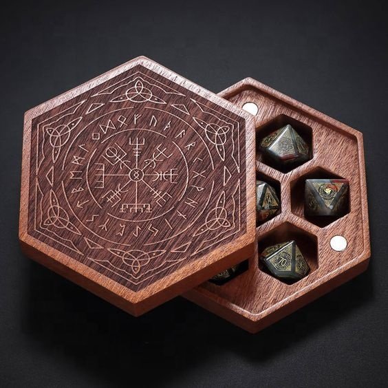 2024 Custom Wooden DND Dice Wooden Box For Game Dice Bar Toy Accessories Games Party Toy