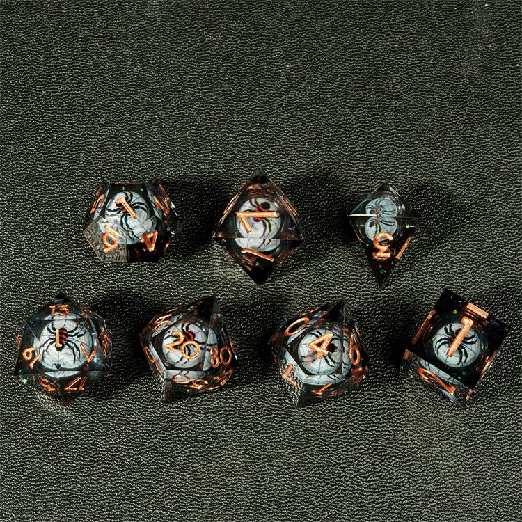 The game dice set includes rolling spider balls, Dnd polyhedral liquid core resin dice