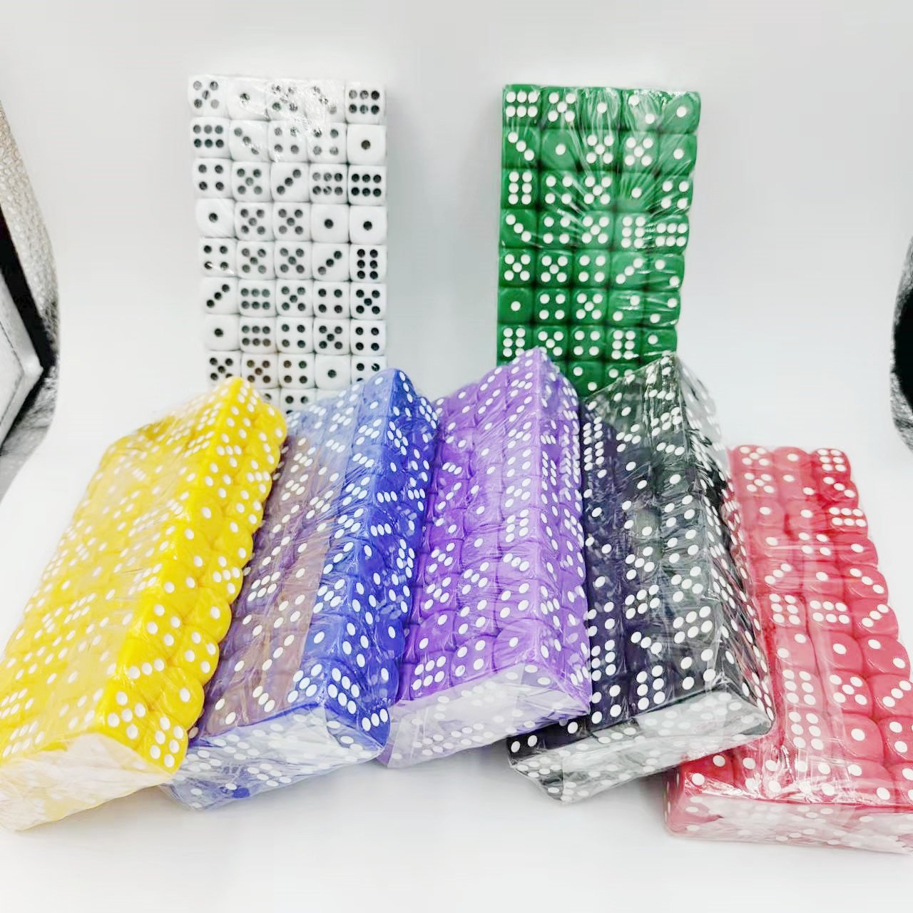 Custom Wholesale 14mm D6 Bulk Dice Solid Color Dice Backgammon Precision Transparent Gambling Dice game