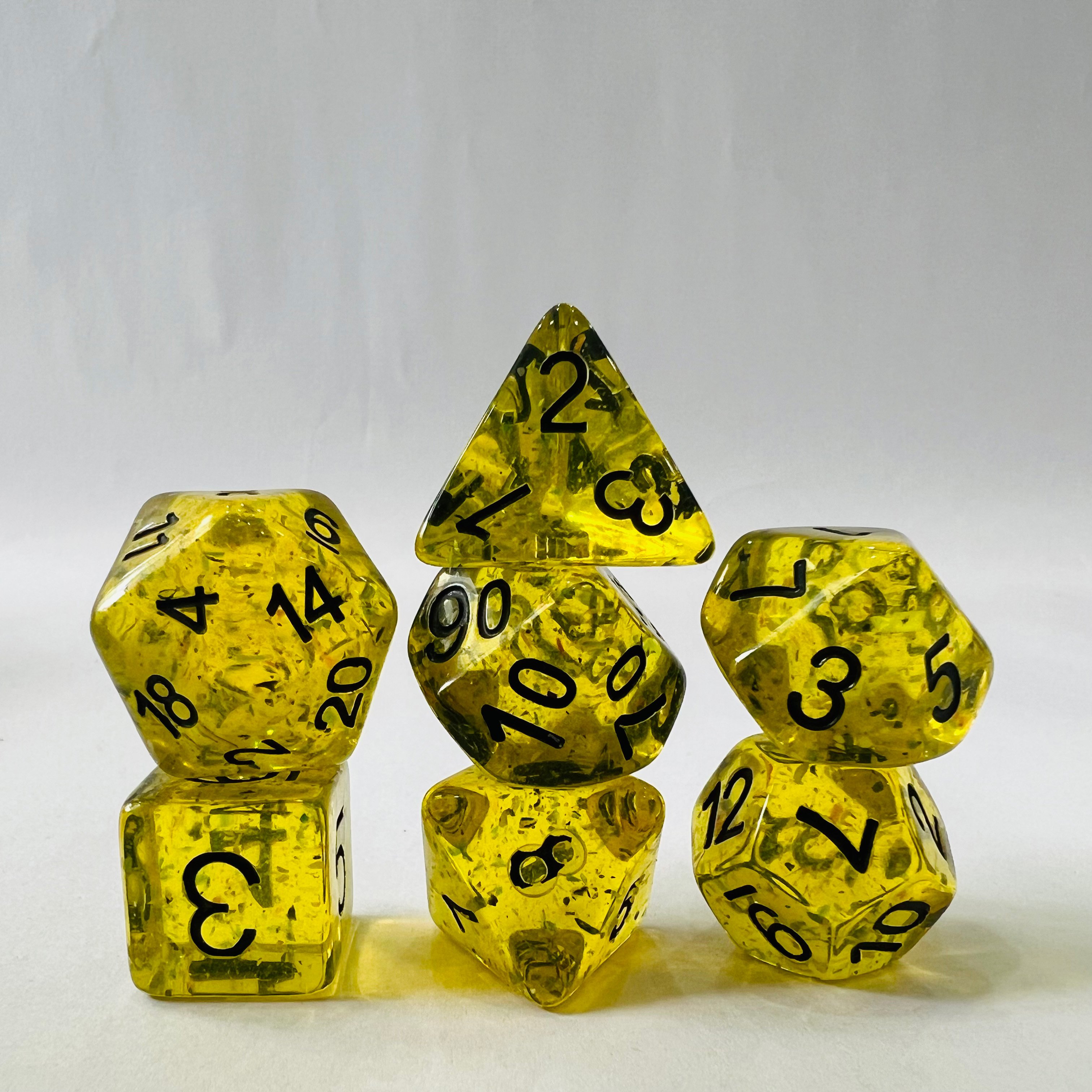 Custom Logo D4 D6 D8 D10 D12 D20 Plastic Polyhedral DND Board Games Resin Dice 7pcs 16Mm