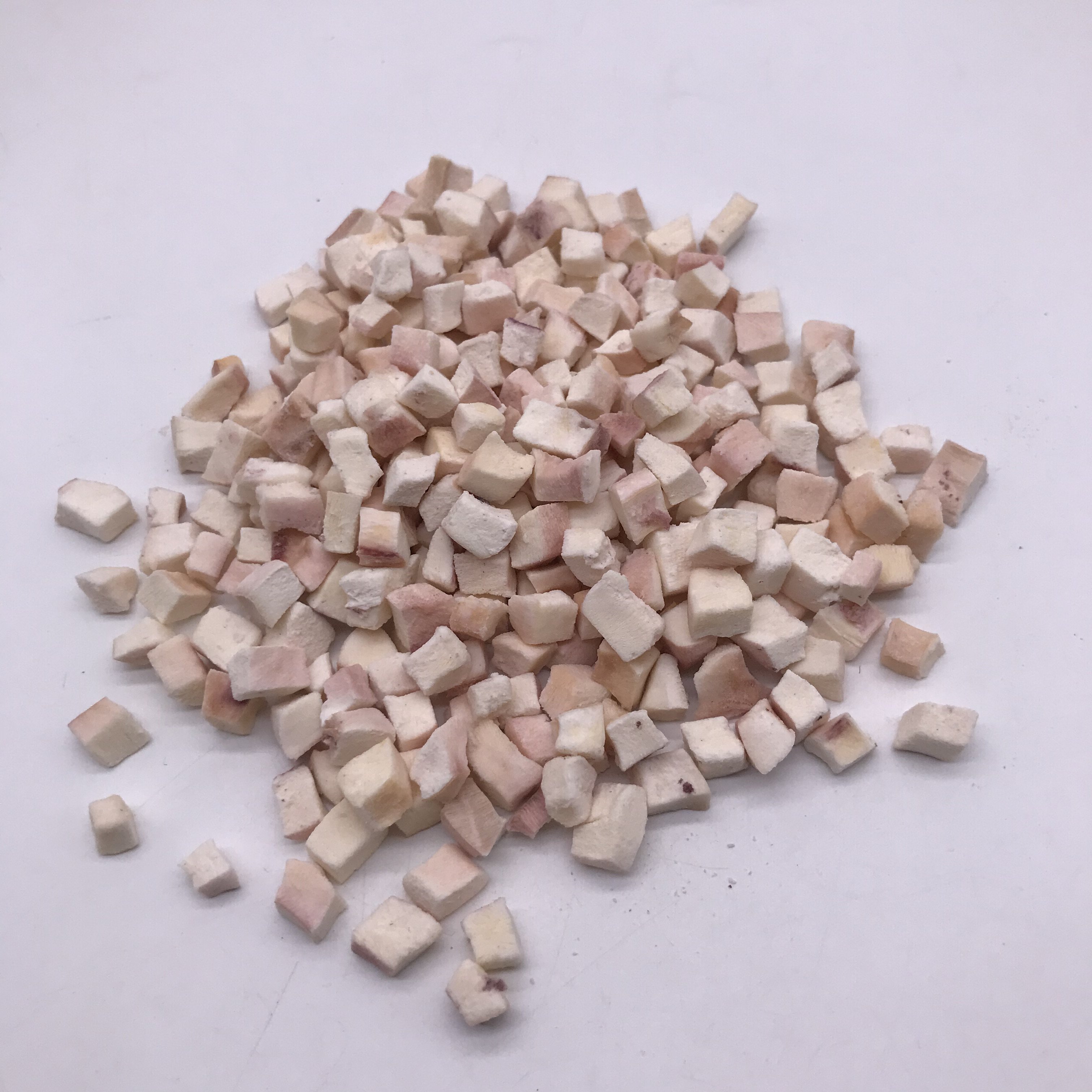 FDM01 Wholesale Cheap Price 5-10mm Freeze-Dried Diced Squid Snack Seafood Products Frozen Dried Diced Squid