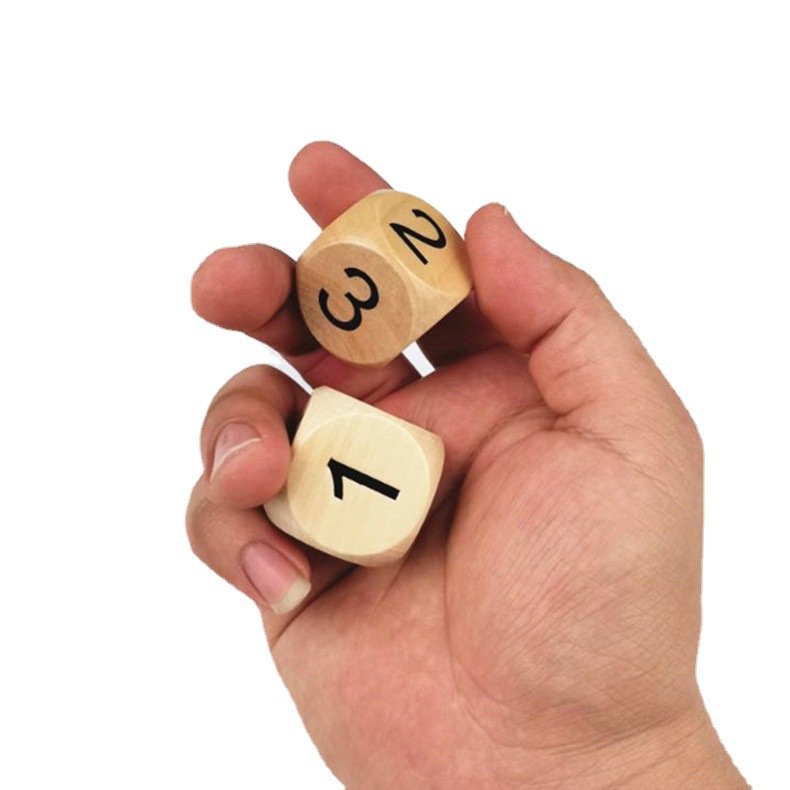 Factory direct sale Wooden Number Crafts dice Cubes Customized Solid 6 sided rounded corner wood dice Game Props For Kids Adult