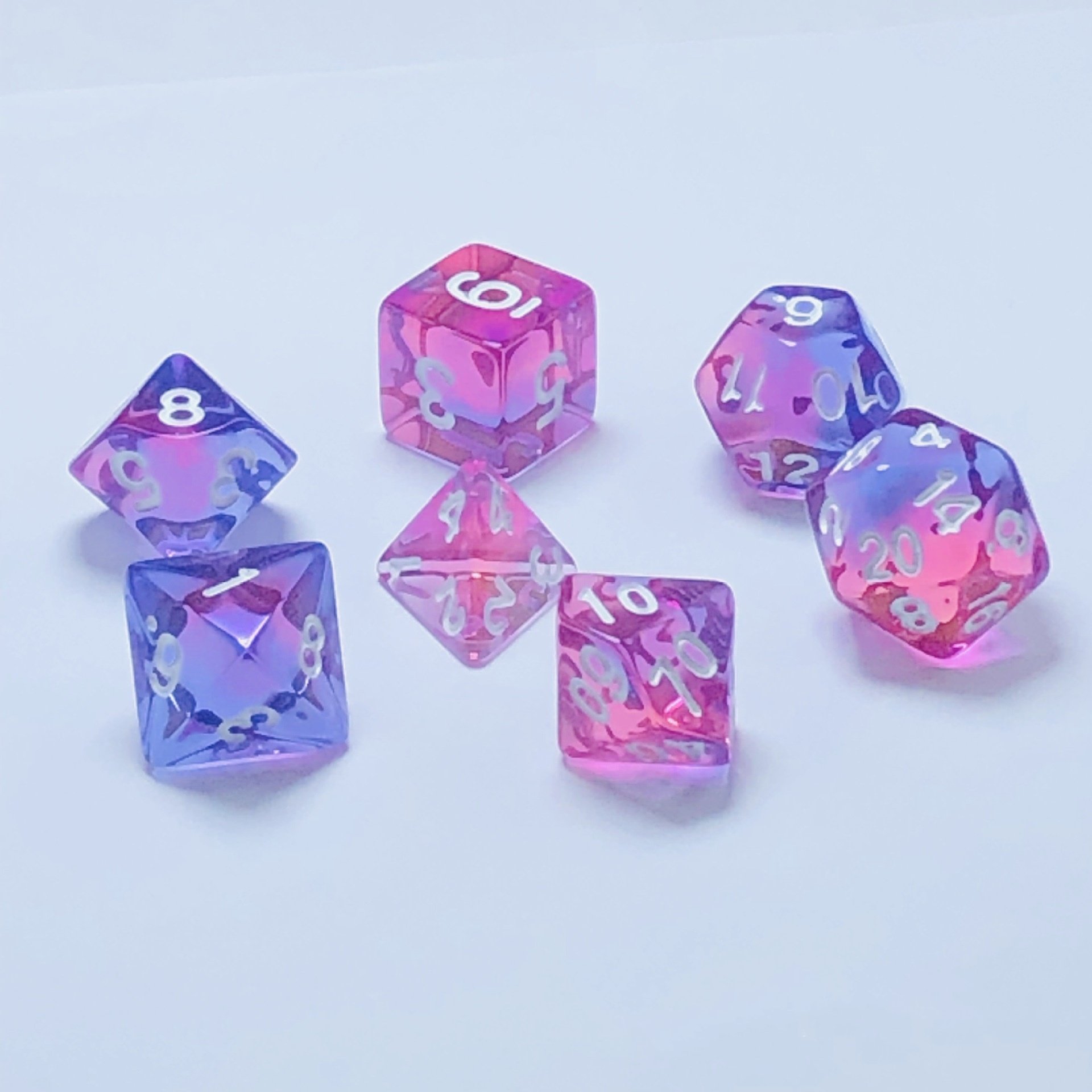 High Quality Custom Sharp-Edged D20 Quicksand Swirling Dice Resin Liquid Core Acrylic Plastic Polyhedral RPG DnD Game Face