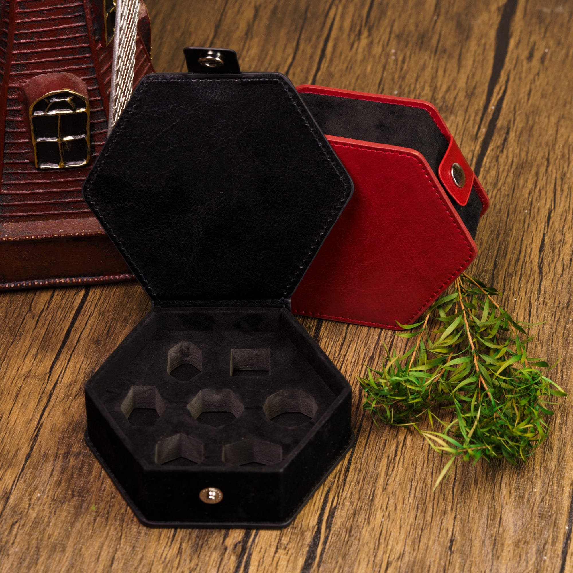 Udixi Leather&Flannel Box for DND RPG 7pcs Role-playing Dungeons and Dragons Dice Box