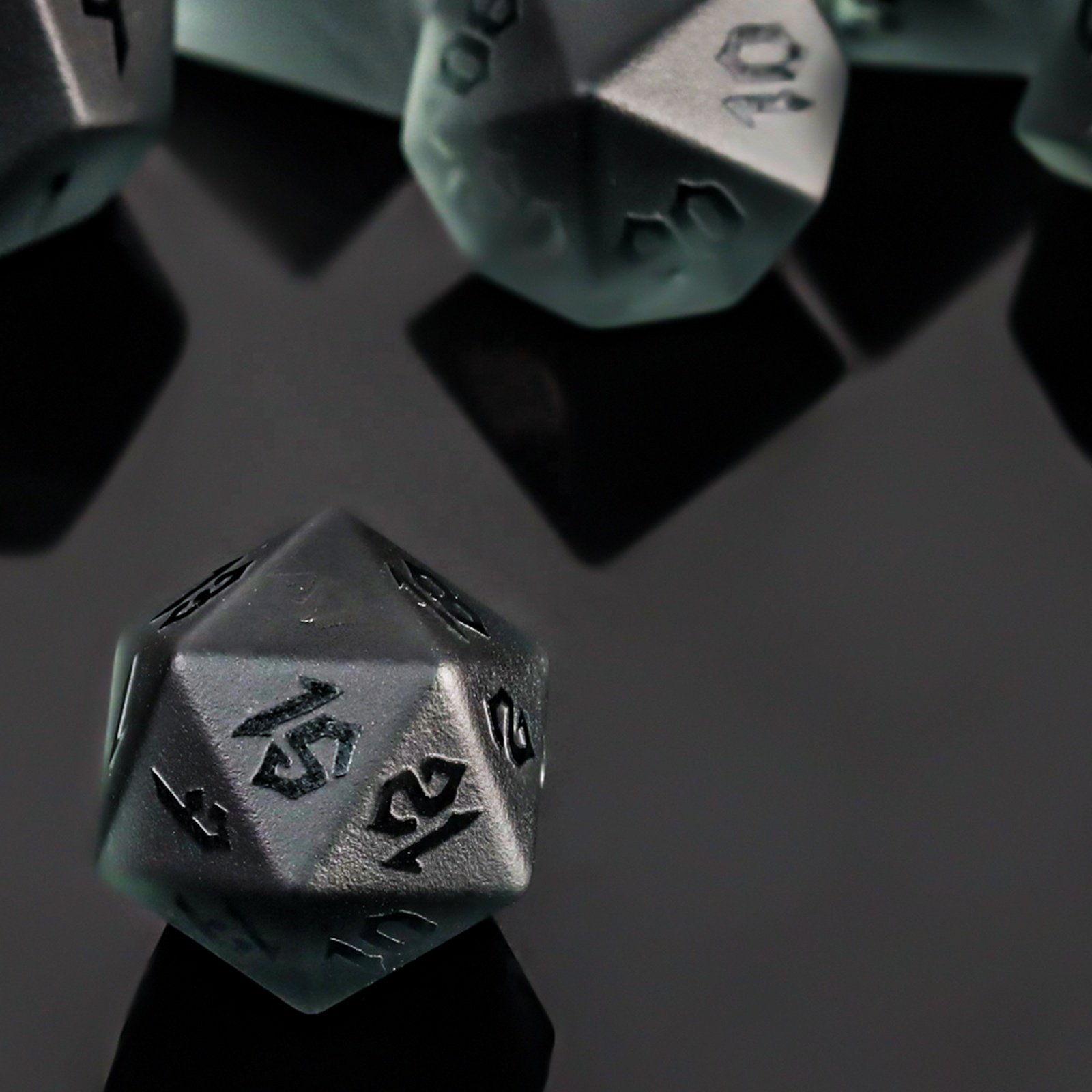 Grey Frosted Crystal Polyhedral Dice Set Glass Gemstone Dice For Board Games DND RPG
