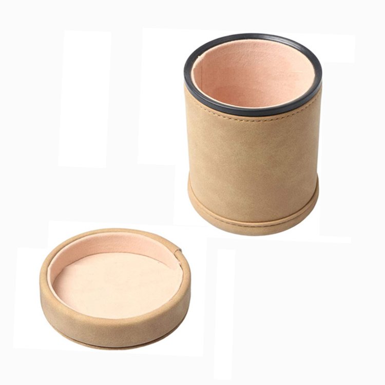 Tabletop gambling entertainment liar's Yahtzee Games Custom Dice Game Leather Dice Cups Set