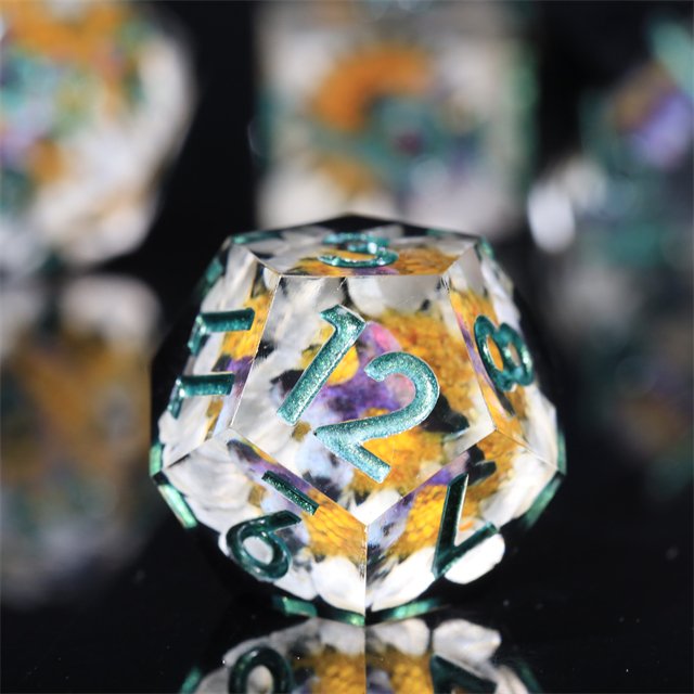 Mini Planet Dragon and Dungeon Custom dnd dice Wholesale Resin Polyhedral 7pcs sharp Edges Dice RPG board role-playing game Dice