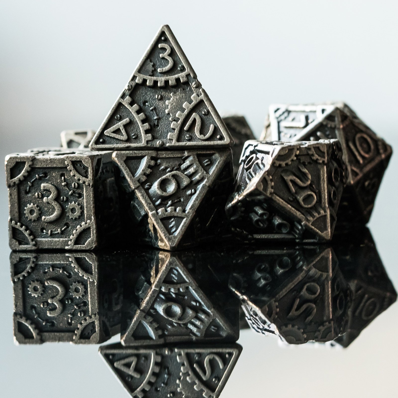 Udixi Metal Polyhedral RPG Dungeons and Dragons custom logo Dice Set Barrel Plating