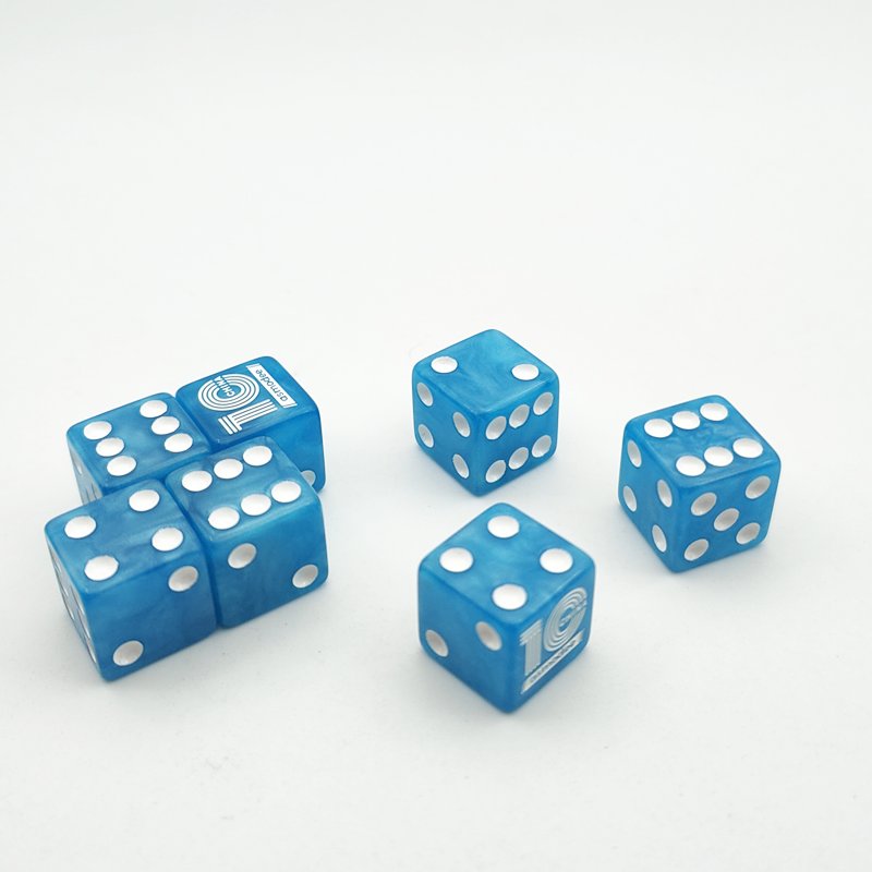 factory wholesale customized luxury adult games casino poker point dice blue hollow d6 16mm mini resin dice set