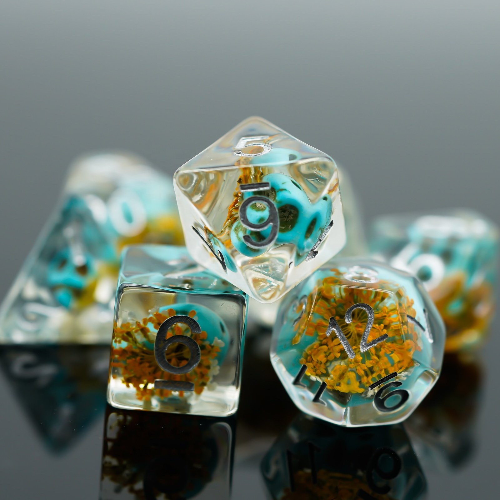 Udixi Polyhedral Resin RPG Dungeons and Dragons Plastic Dice with Skull&Flower