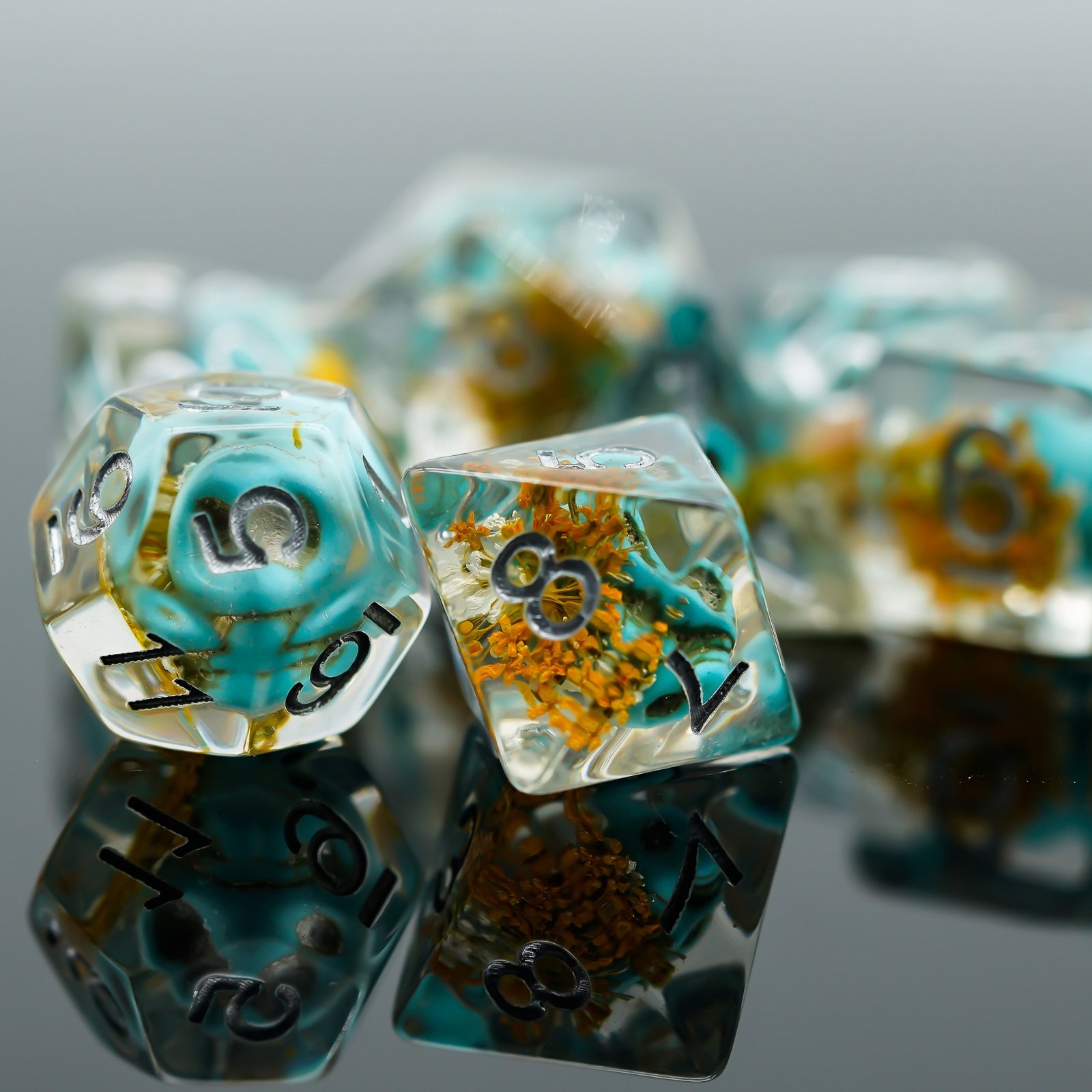 Udixi Polyhedral Resin RPG Dungeons and Dragons Plastic Dice with Skull&Flower