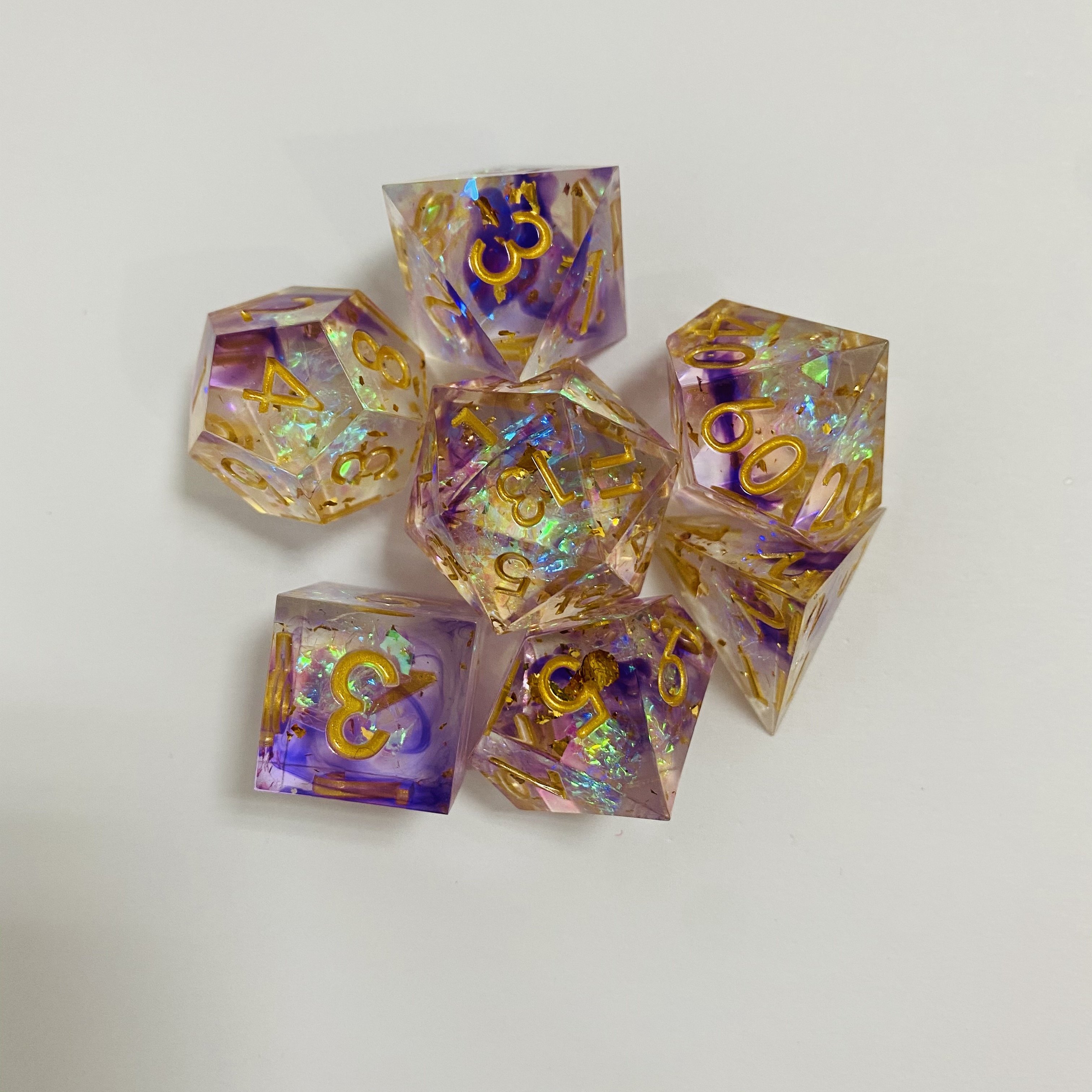 High quality new style colorful resin sharp-edge dice