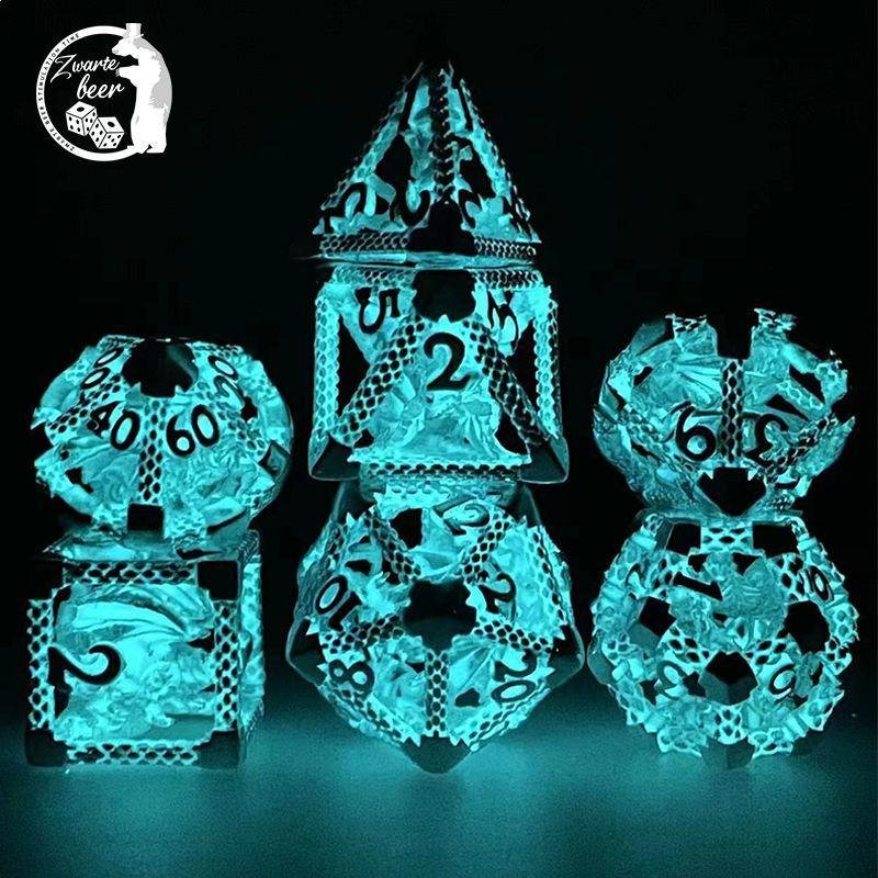 Batch wholesale factory customized polyhedron mechanical carving metal dice set, used for DND dragon and dungeon RPG dice